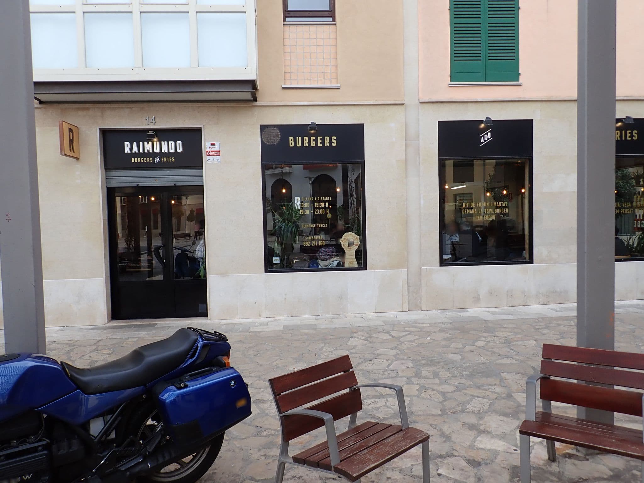 Street view near Hostal Central, Palma — © elgaard (CC BY-SA · Mapillary)