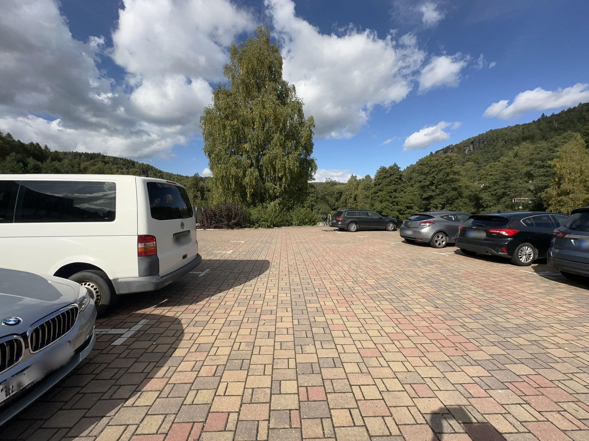 Street view near Hotel Ostrov, Libouchec — © adampodlaha (CC BY-SA · Mapillary)