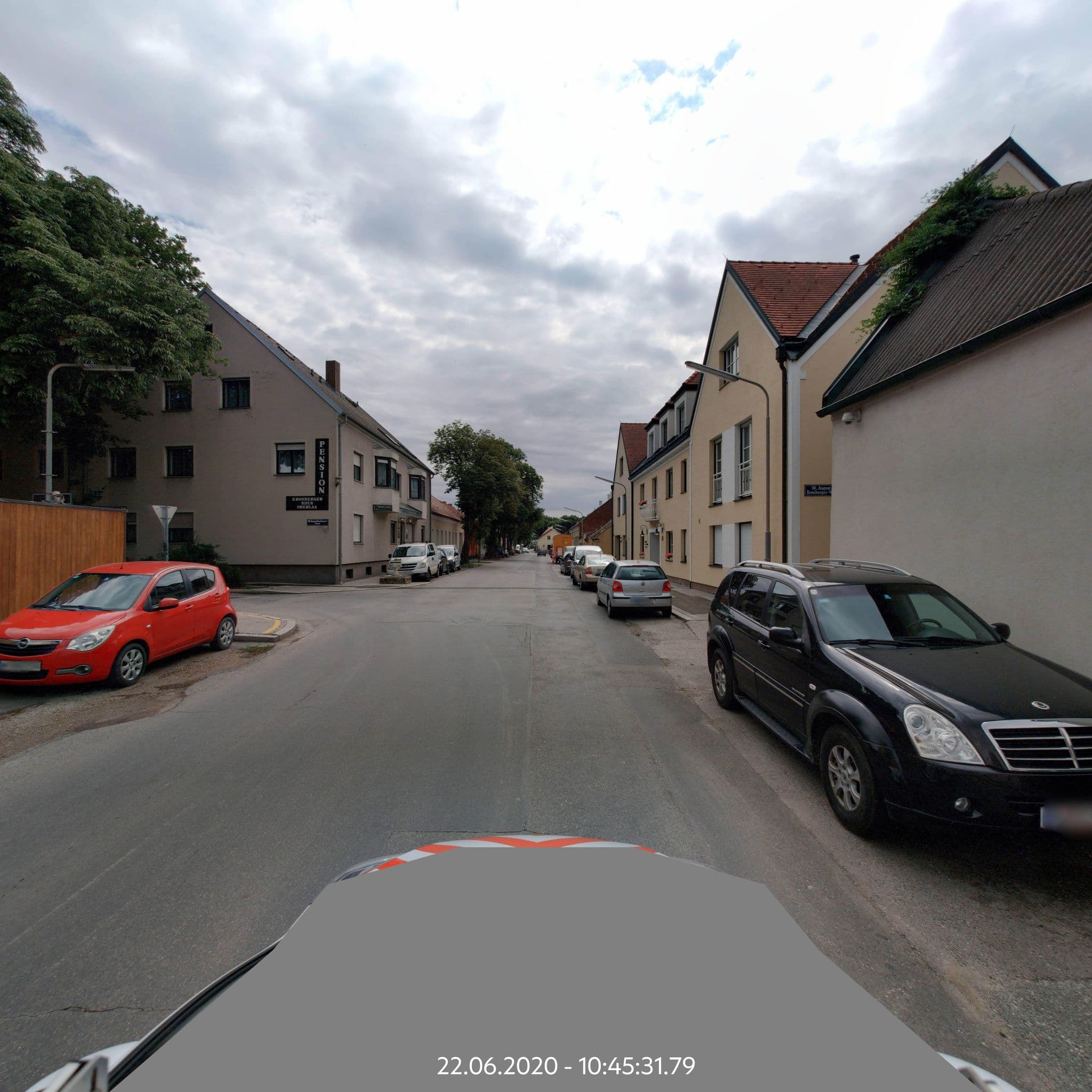 Street view near Landhaus Tschipan, Leopoldsdorf — © eliasgander (CC BY-SA · Mapillary)