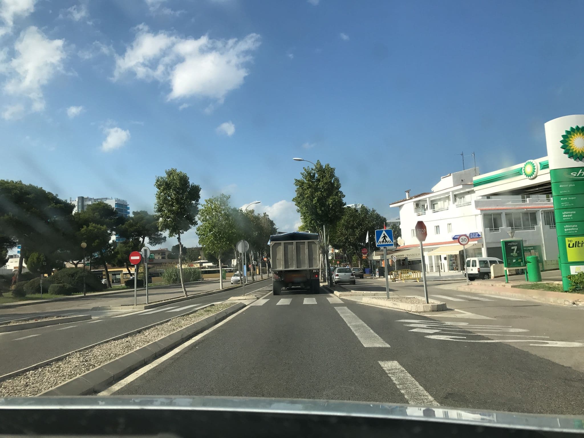 Street view near Apartamentos Obelisc, Can Picafort — © sannemik (CC BY-SA · Mapillary)