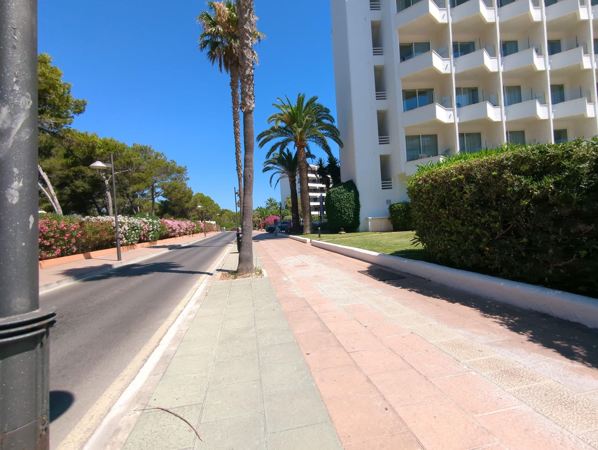 Street view near Borneo, Cala Millor — © ente (CC BY-SA · Mapillary)