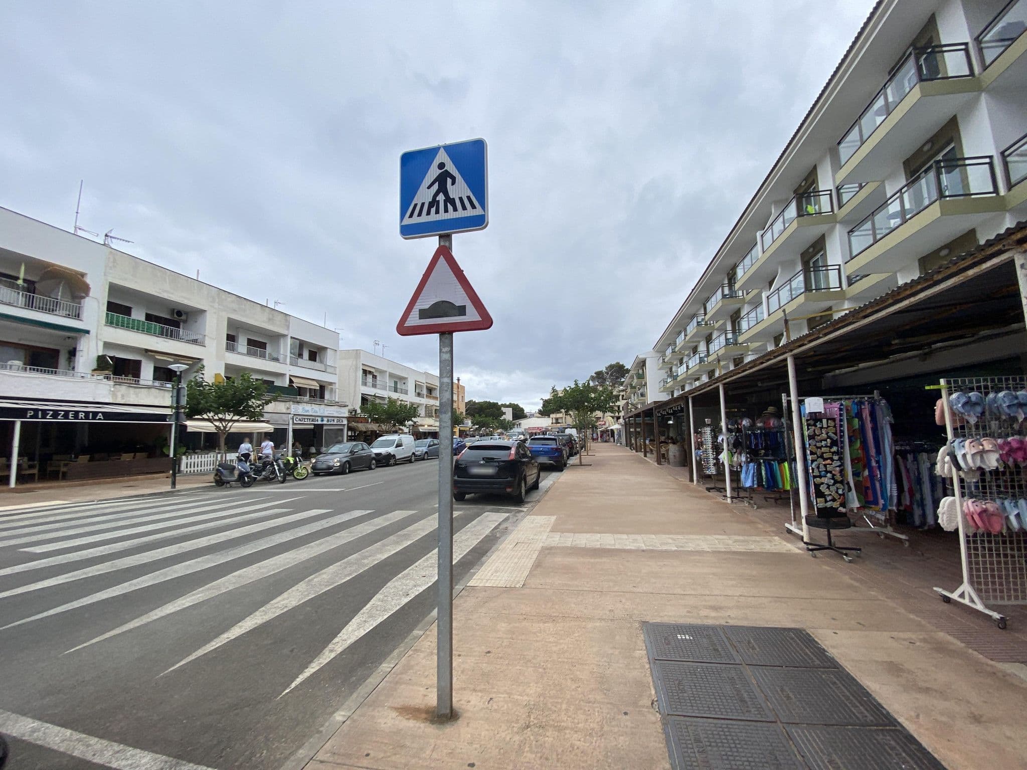 Street view near Hotel Cala Guya Mar, Cala Rajada — © vadi (CC BY-SA · Mapillary)
