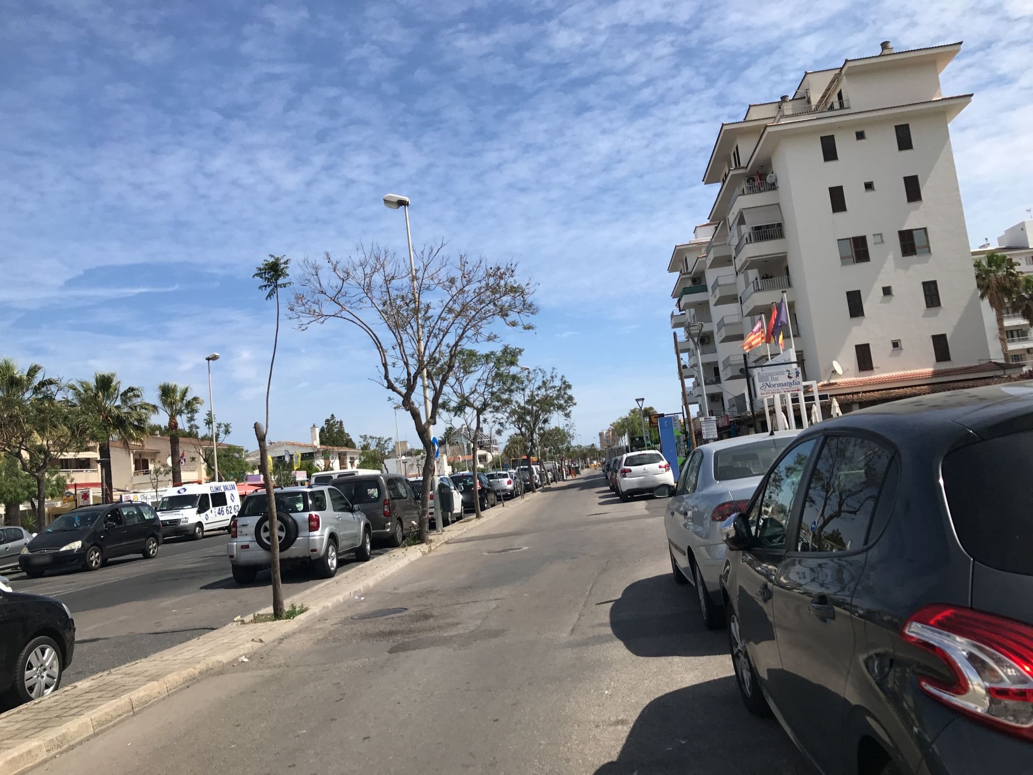 Street view near Aparthotel Los Tamarindos, Platja d'Alcúdia — © tao (CC BY-SA · Mapillary)