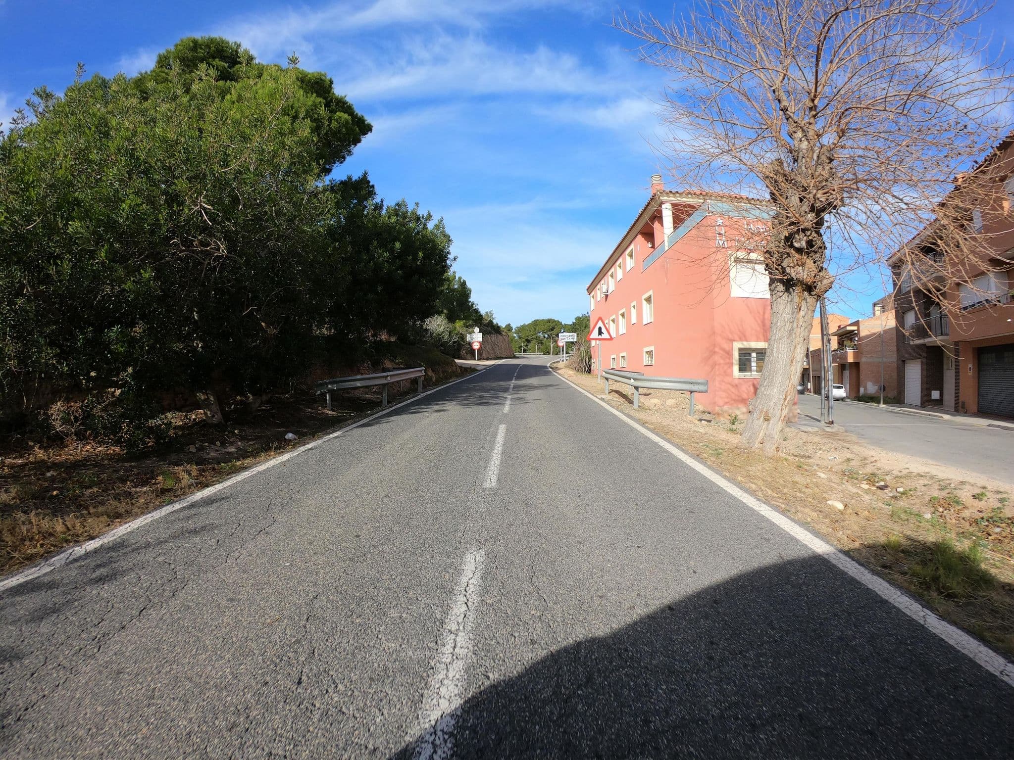 Street view near Hotel Mont-roig, Mont-roig del Camp — © joostjakob (CC BY-SA · Mapillary)