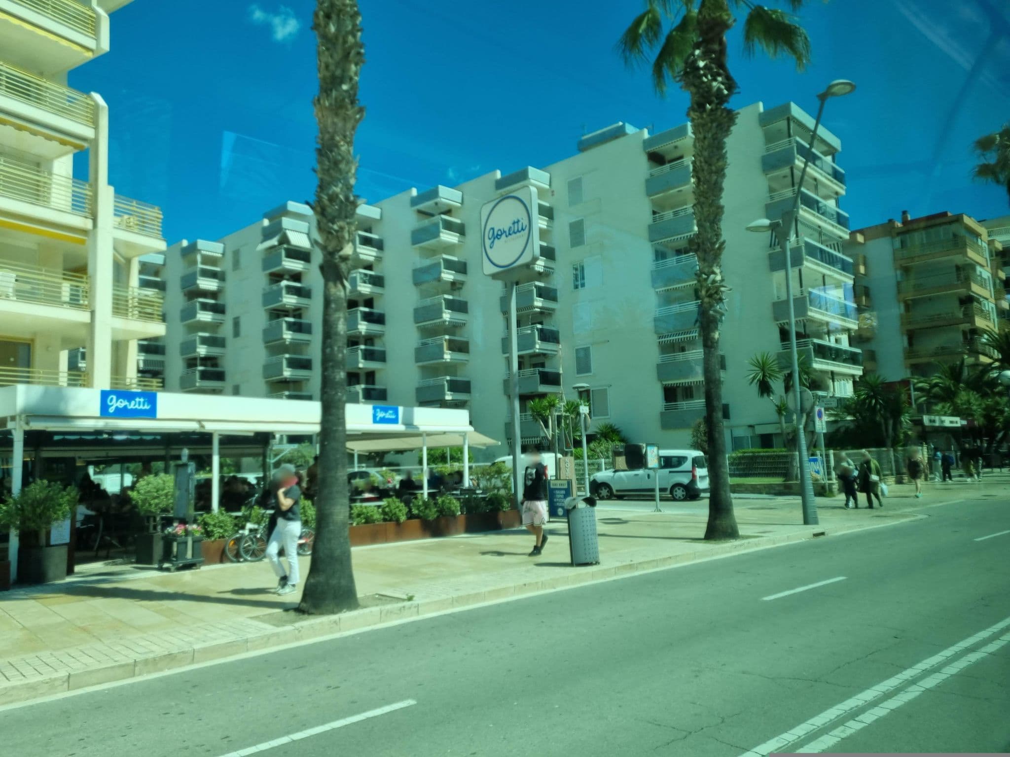 Street view near Apartamentos Novelty, Salou — © Franciscovalera (CC BY-SA · Mapillary)