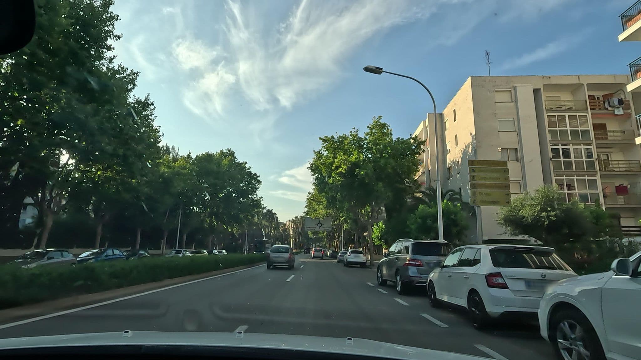 Street view near Les Dalies Apartahotel, Salou — © ildecoco (CC BY-SA · Mapillary)
