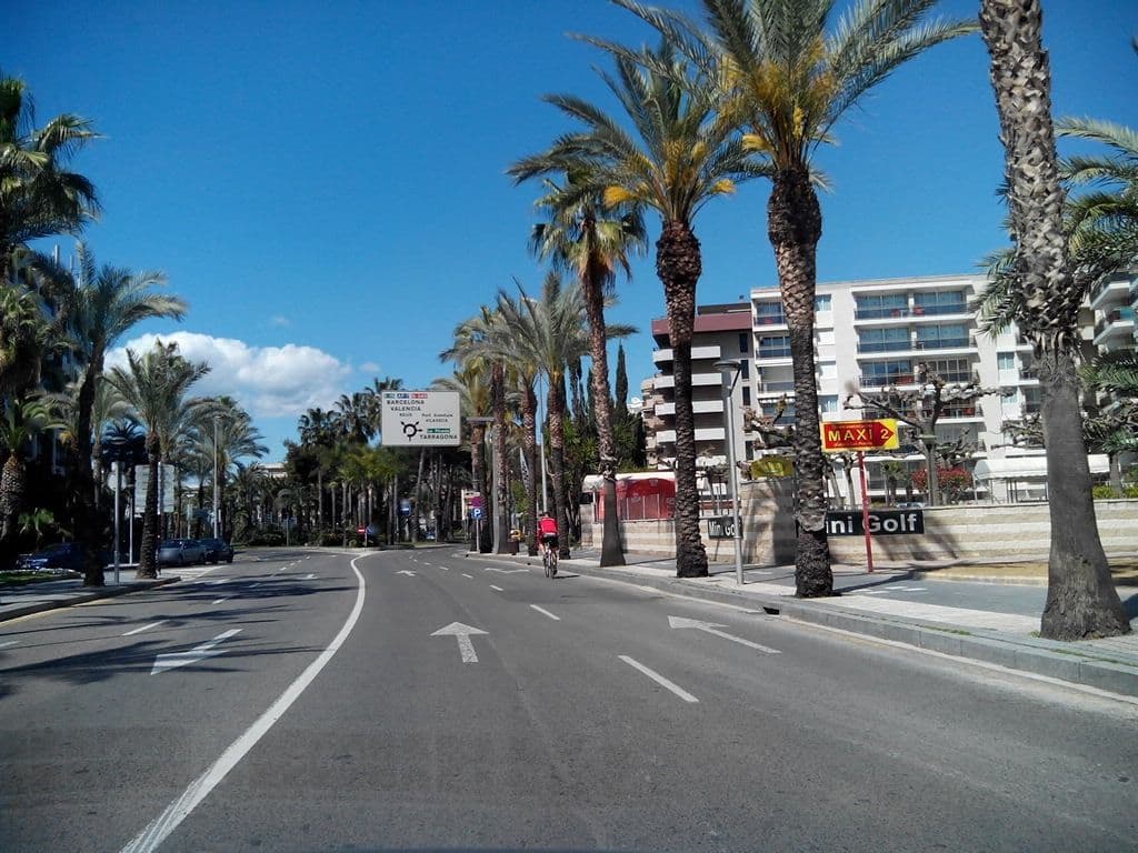 Street view near Apartamentos Los Peces Salou, Salou — © janes (CC BY-SA · Mapillary)