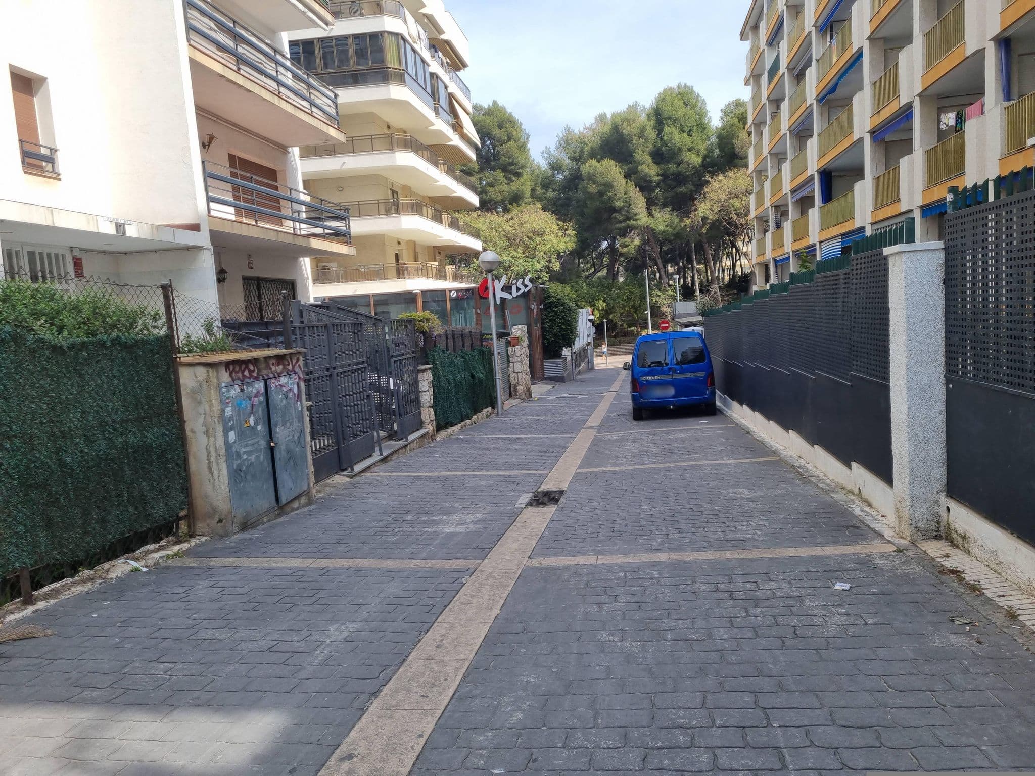 Street view near DIFFERENTFLATS Argenta, Salou — © Franciscovalera (CC BY-SA · Mapillary)