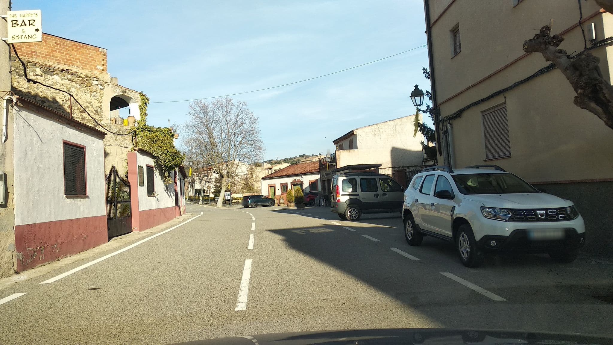 Street view near Hostal Restaurant Populetos, Falset — © josep (CC BY-SA · Mapillary)
