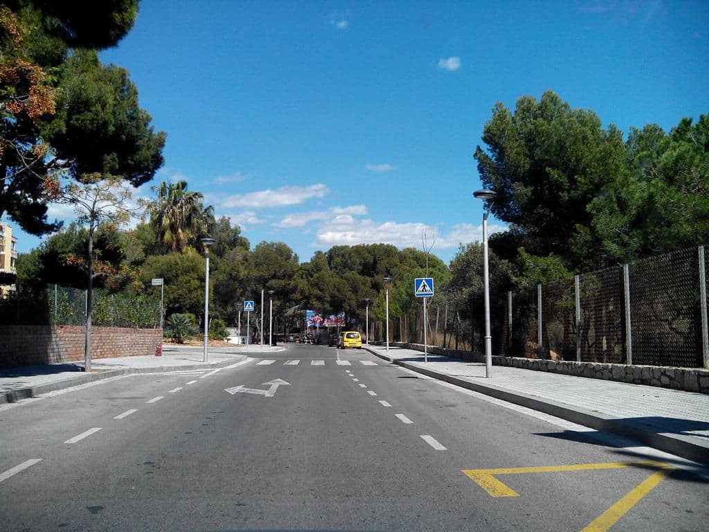 Street view near 9 Carrer Vendrell 43840, Salou — © janes (CC BY-SA · Mapillary)