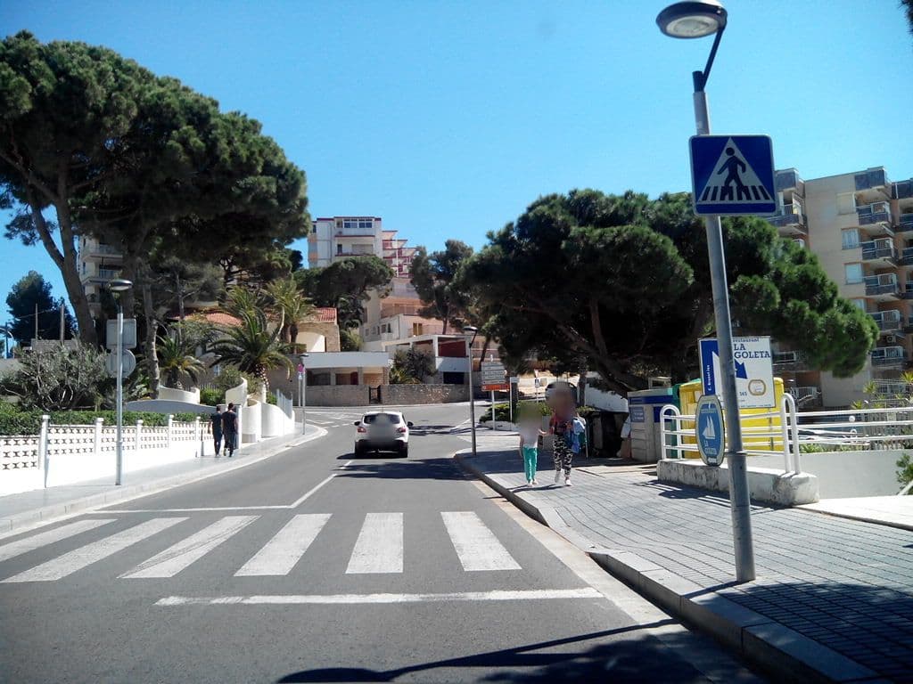 Street view near Saloufest, Salou — © janes (CC BY-SA · Mapillary)