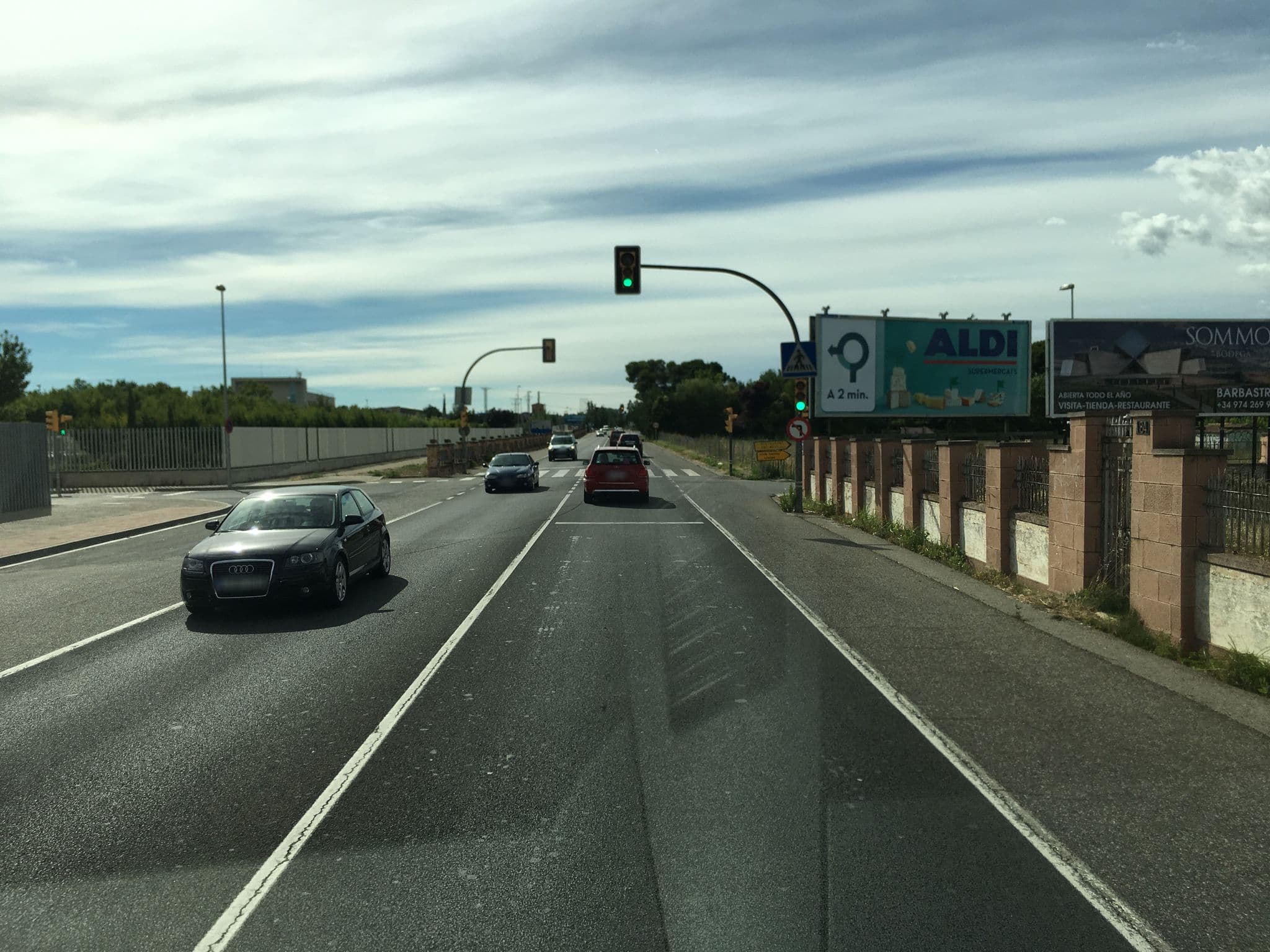 Street view near Hotel Nastasi Spa, Lleida — © yaron (CC BY-SA · Mapillary)