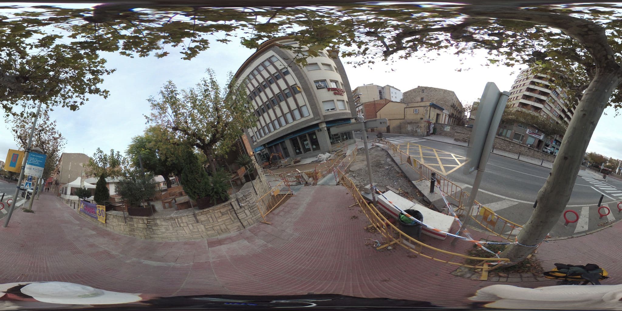 Street view near Can Salvadó, Tàrrega — © geovelo (CC BY-SA · Mapillary)