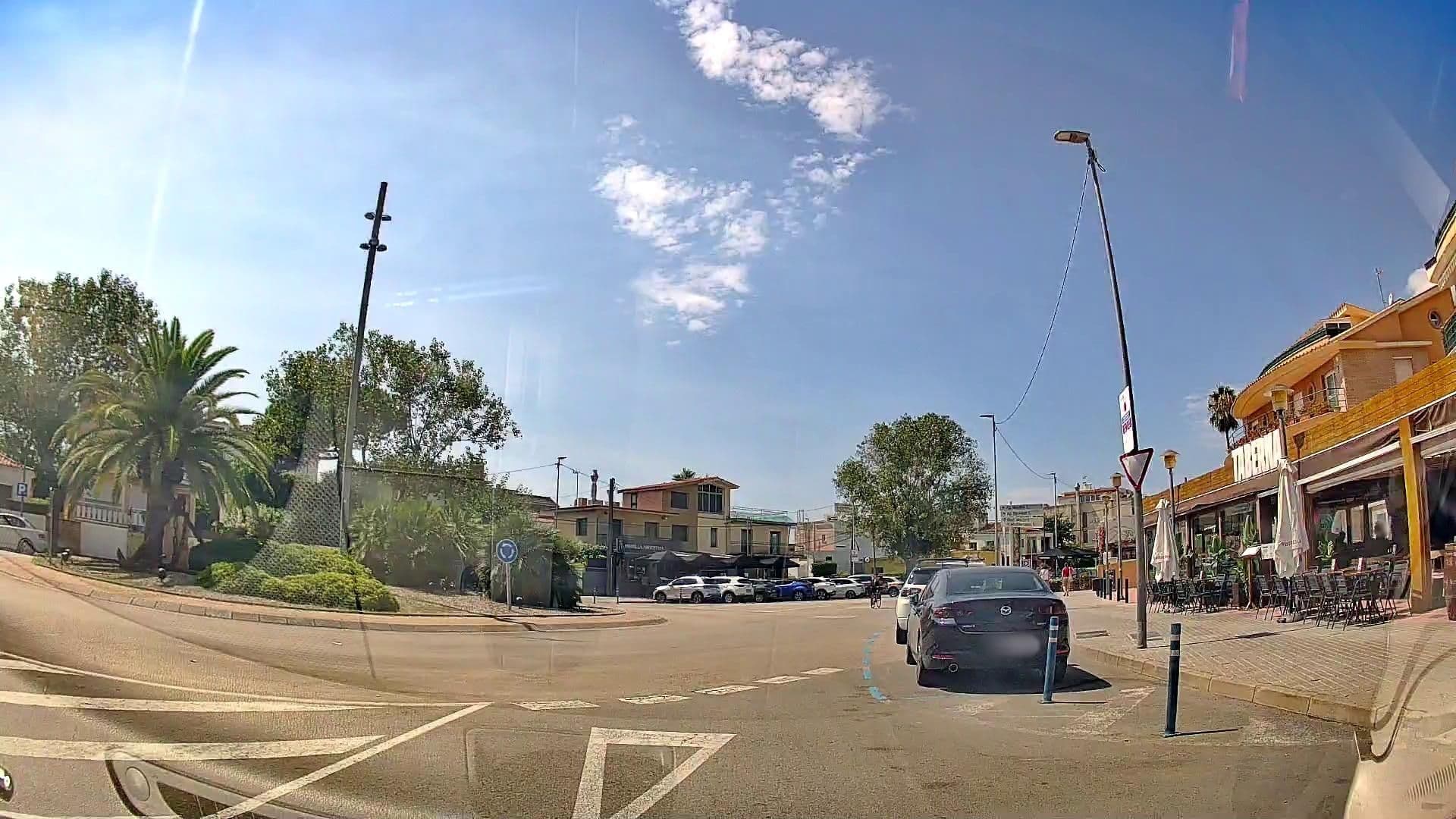 Street view near Apartamentos Castellmar, Castelldefels — © m_esp_32 (CC BY-SA · Mapillary)