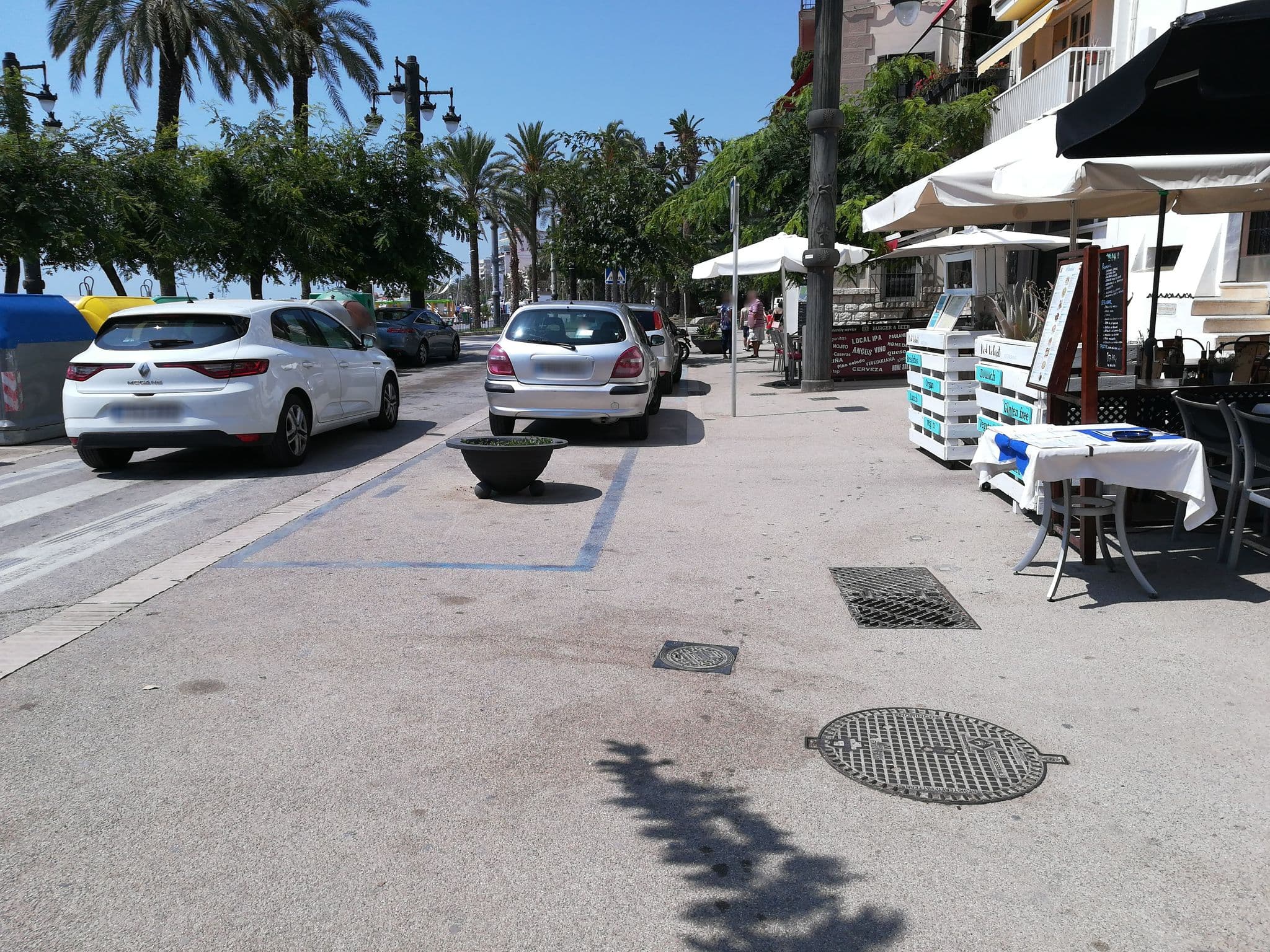 Street view near Hola Sitges Apartments, Sitges — © aseques (CC BY-SA · Mapillary)