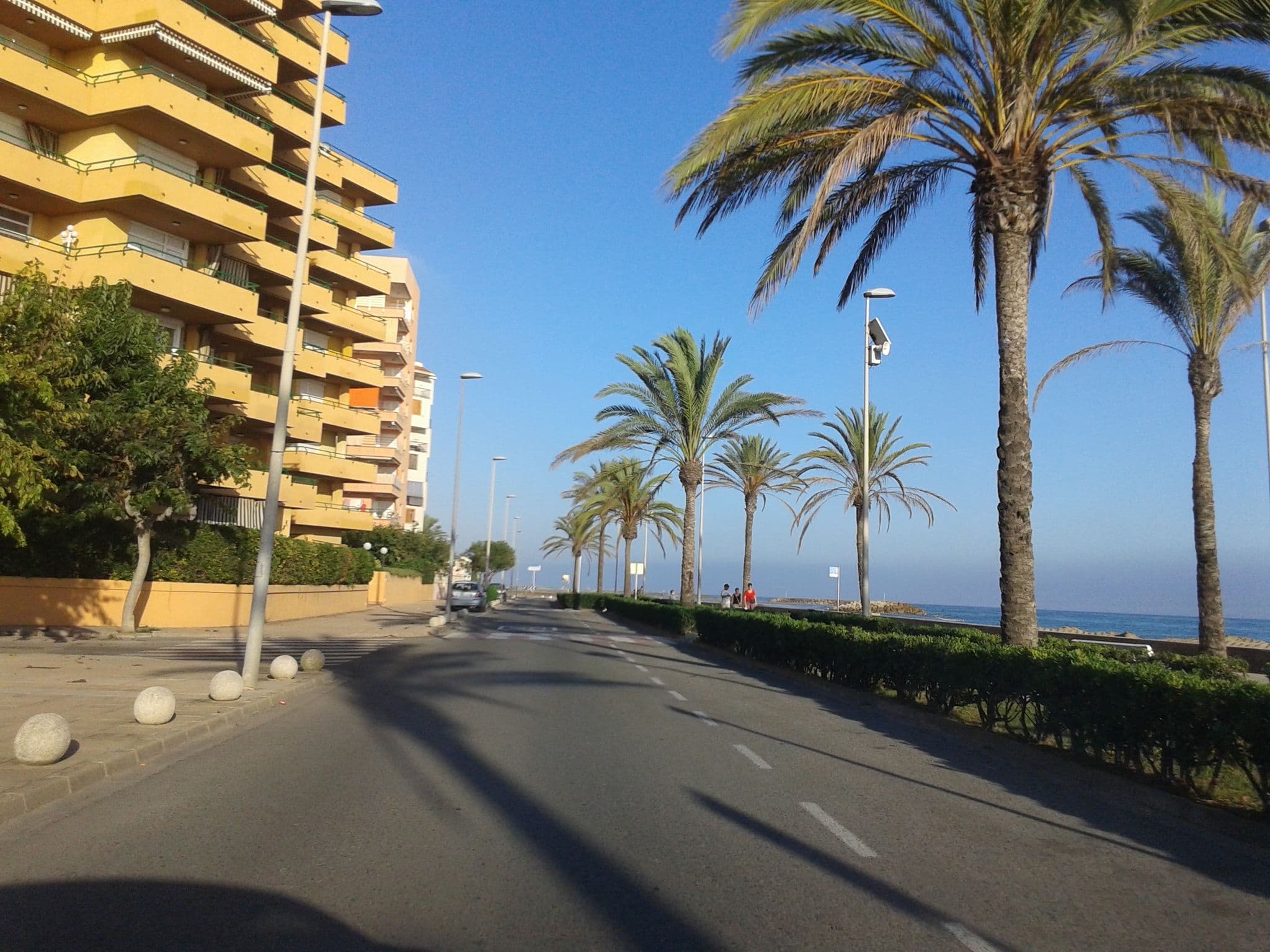 Street view near Pension Anita Beach Club, Cunit — © yopaseopor (CC BY-SA · Mapillary)