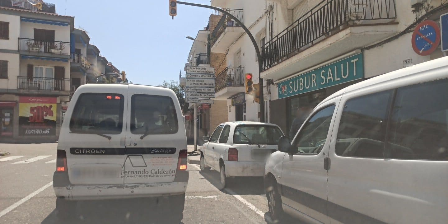 Street view near Oscar Apartment Sol, Sitges — © yopaseopor (CC BY-SA · Mapillary)