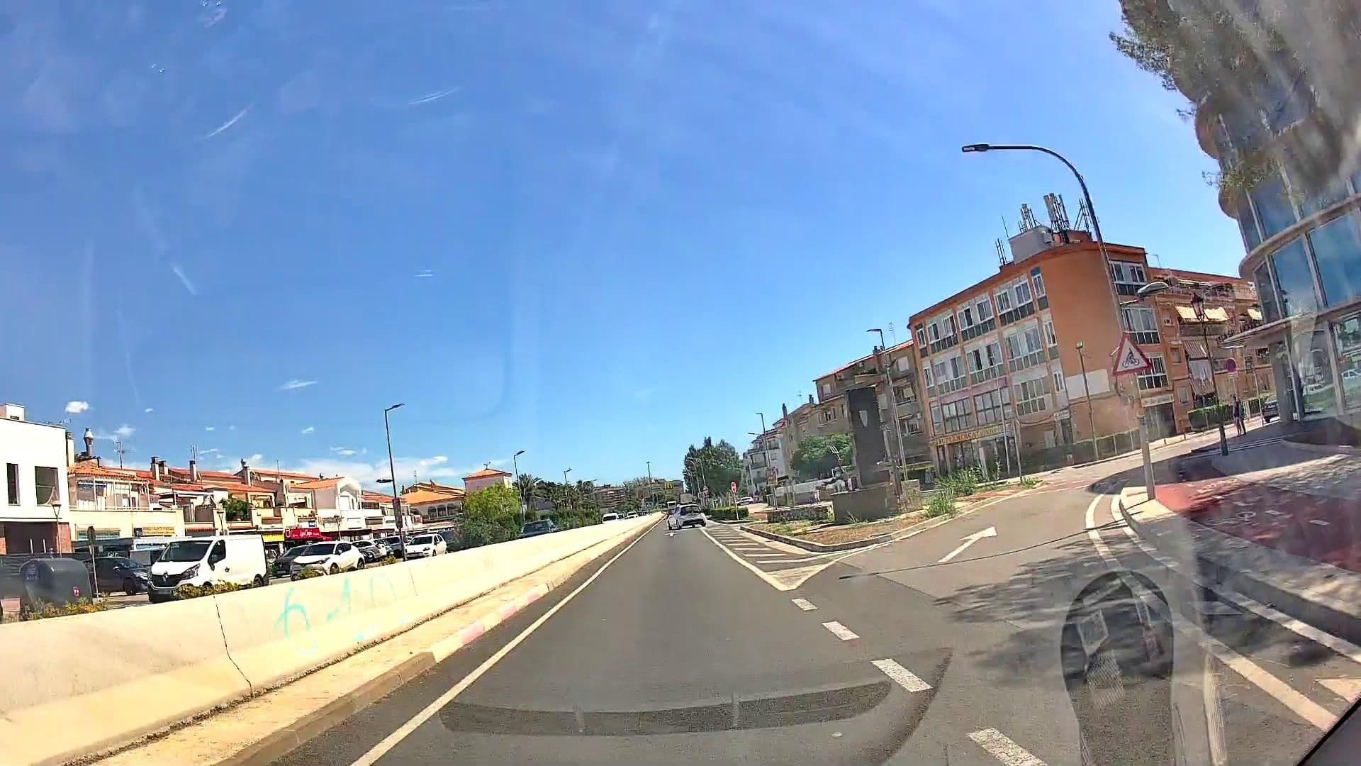Street view near Restaurante Hostal Sant Magi, Cunit — © m_esp_32 (CC BY-SA · Mapillary)