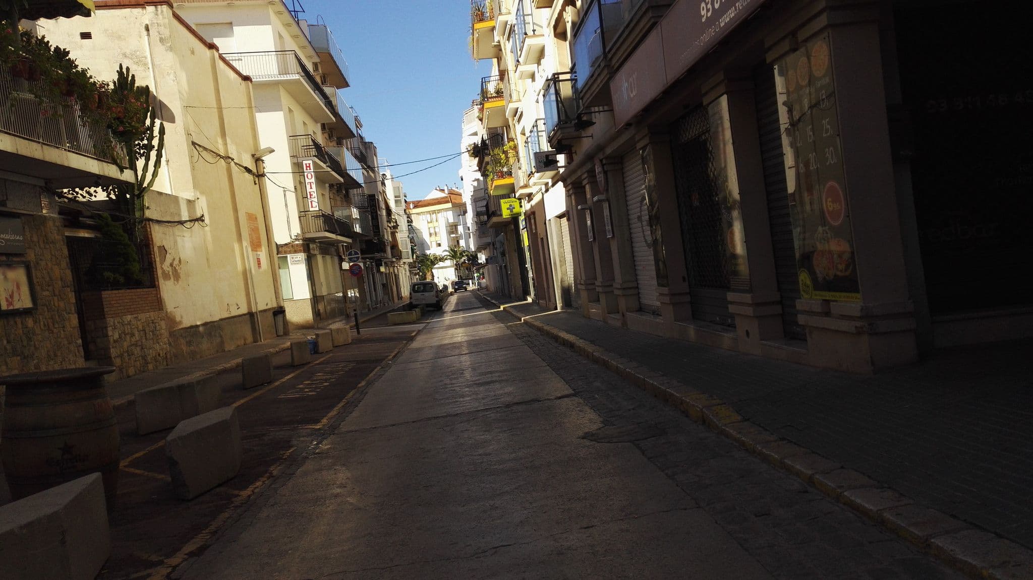 Street view near Lucasland apartments, Sitges — © marcuscalabresus (CC BY-SA · Mapillary)
