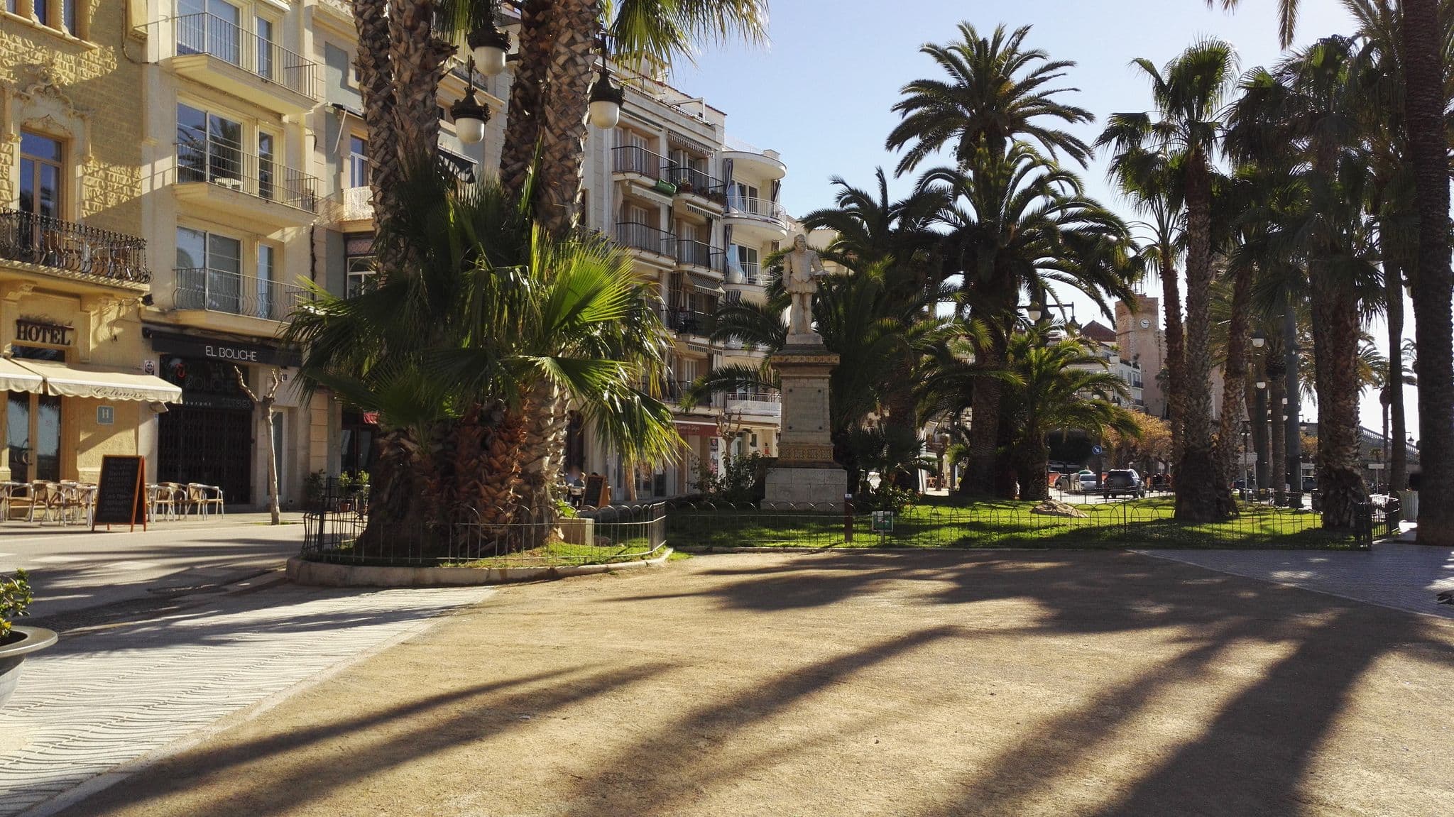 Street view near Eddie and Patsy's Bachelor Pad, Sitges — © marcuscalabresus (CC BY-SA · Mapillary)
