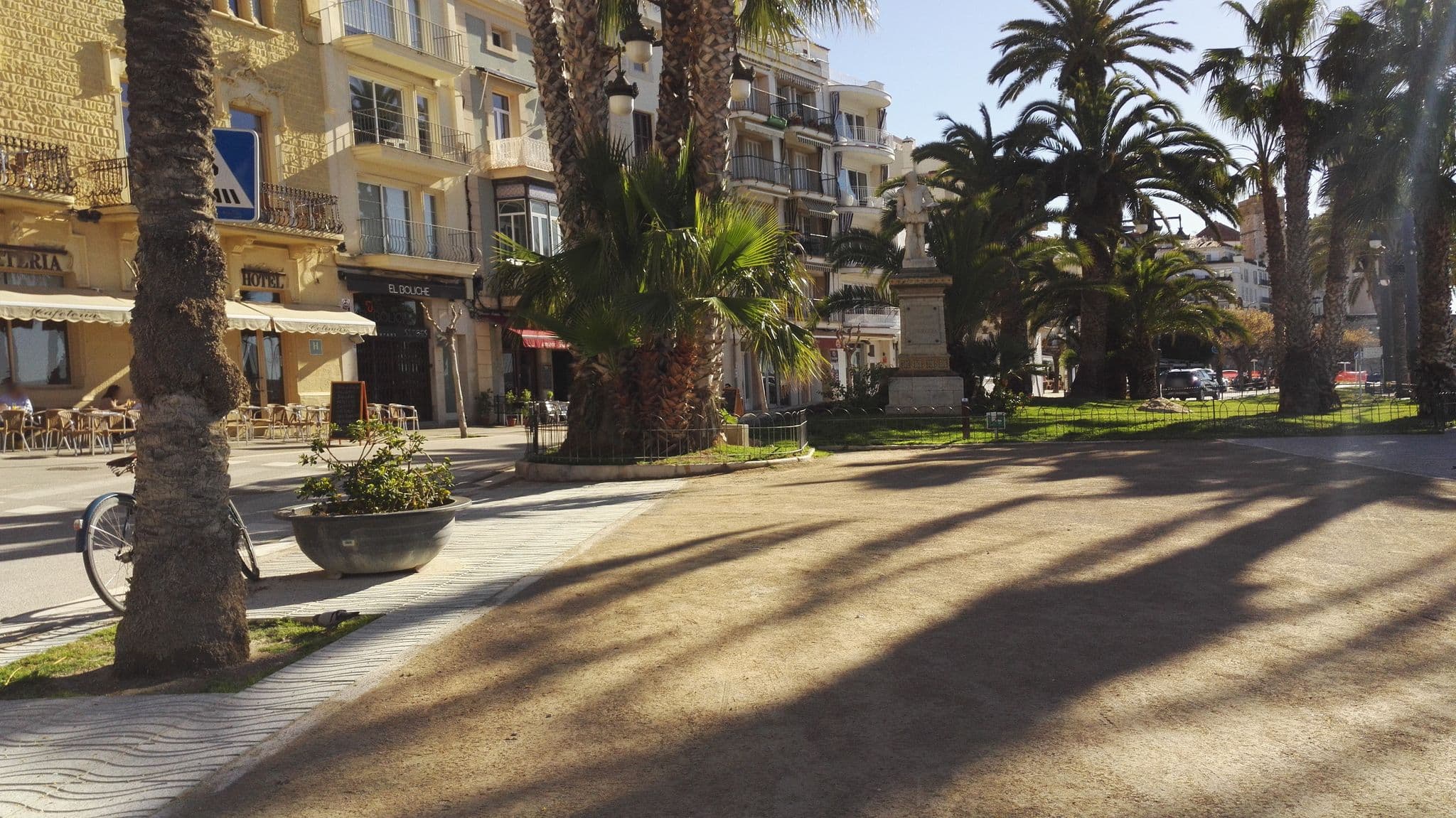Street view near Cafetaria Hotel Celimar, Sitges — © marcuscalabresus (CC BY-SA · Mapillary)
