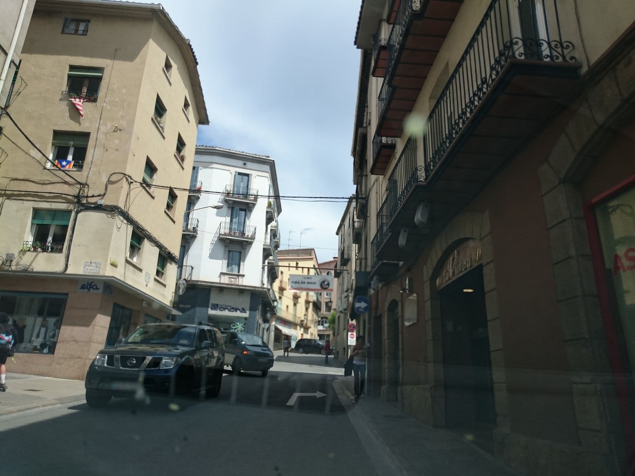Street view near Hotel Queralt, Berga — © yopaseopor (CC BY-SA · Mapillary)