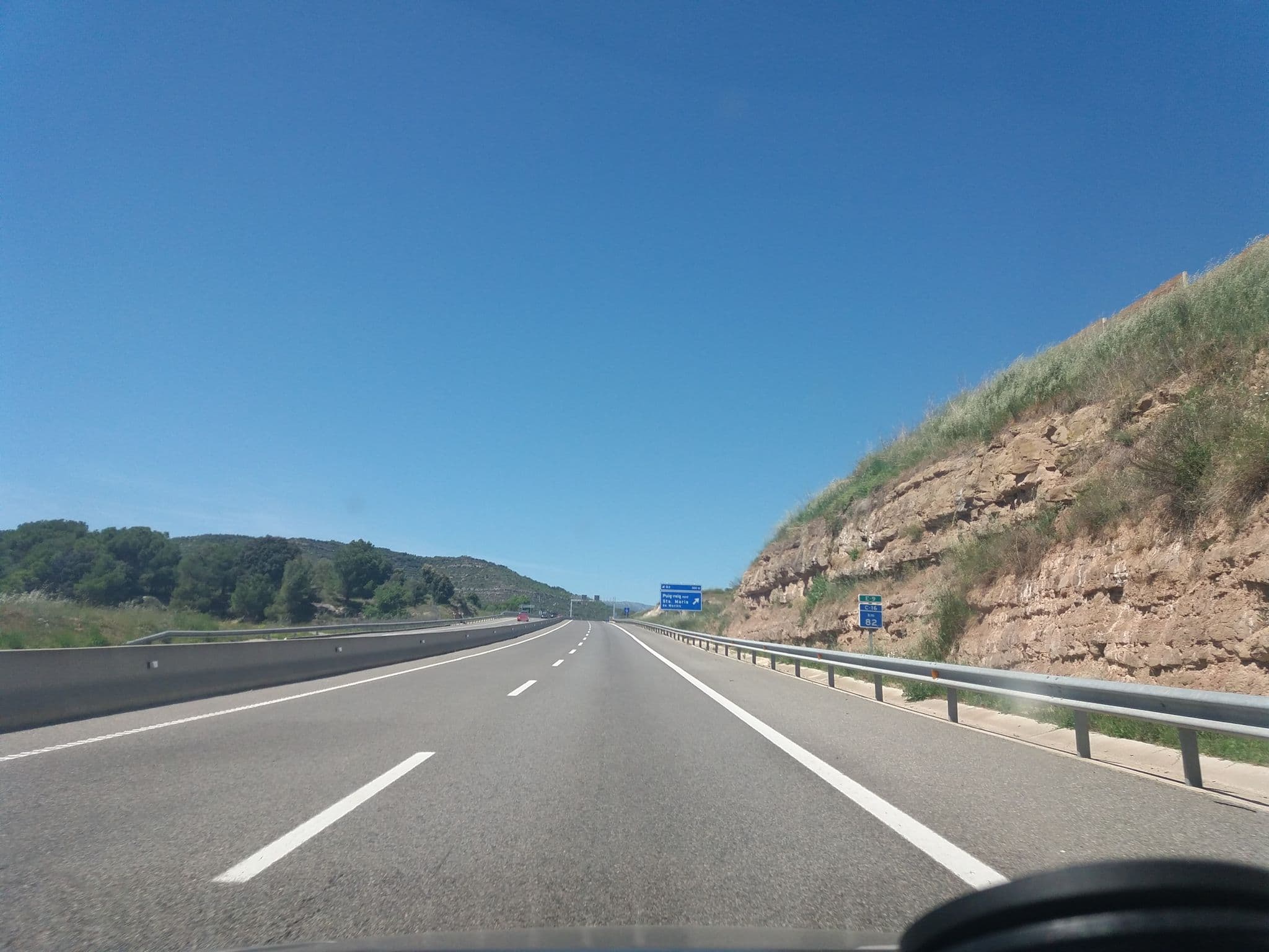 Street view near Espel Hotel Les Escaldes, Gironella — © jmontane (CC BY-SA · Mapillary)