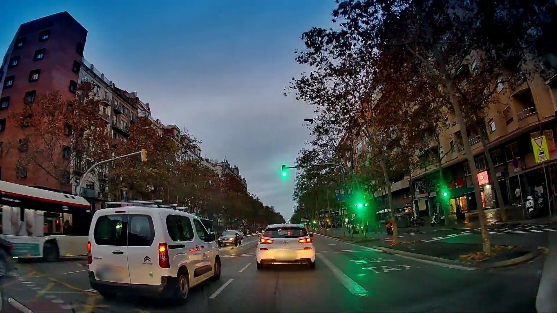 Street view near Hotel Azul Barcelona, La Bordeta — © m_esp_32 (CC BY-SA · Mapillary)