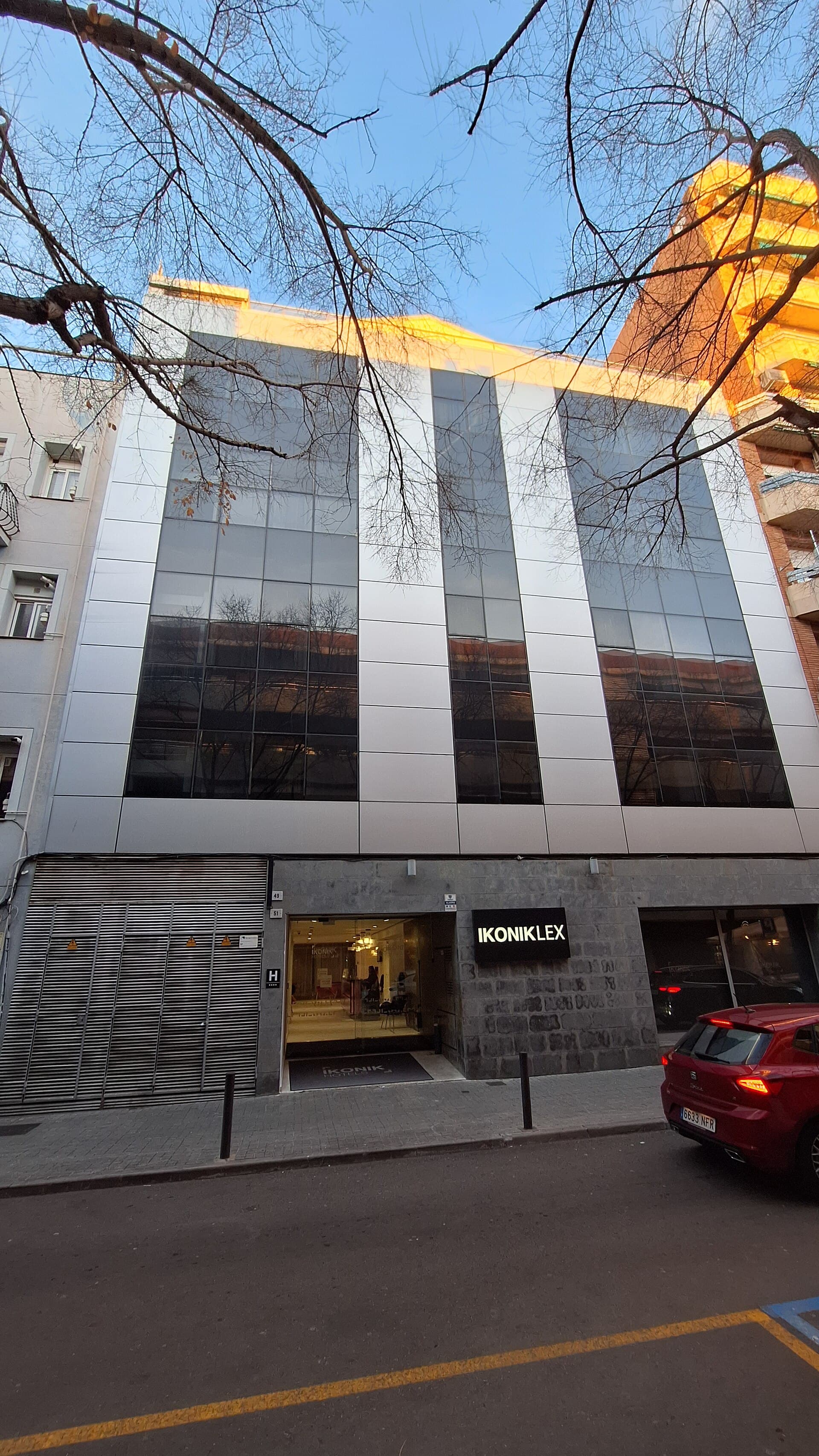 Eurostars Lex Hotel (via Wikimedia Commons, CC BY-SA 3.0)