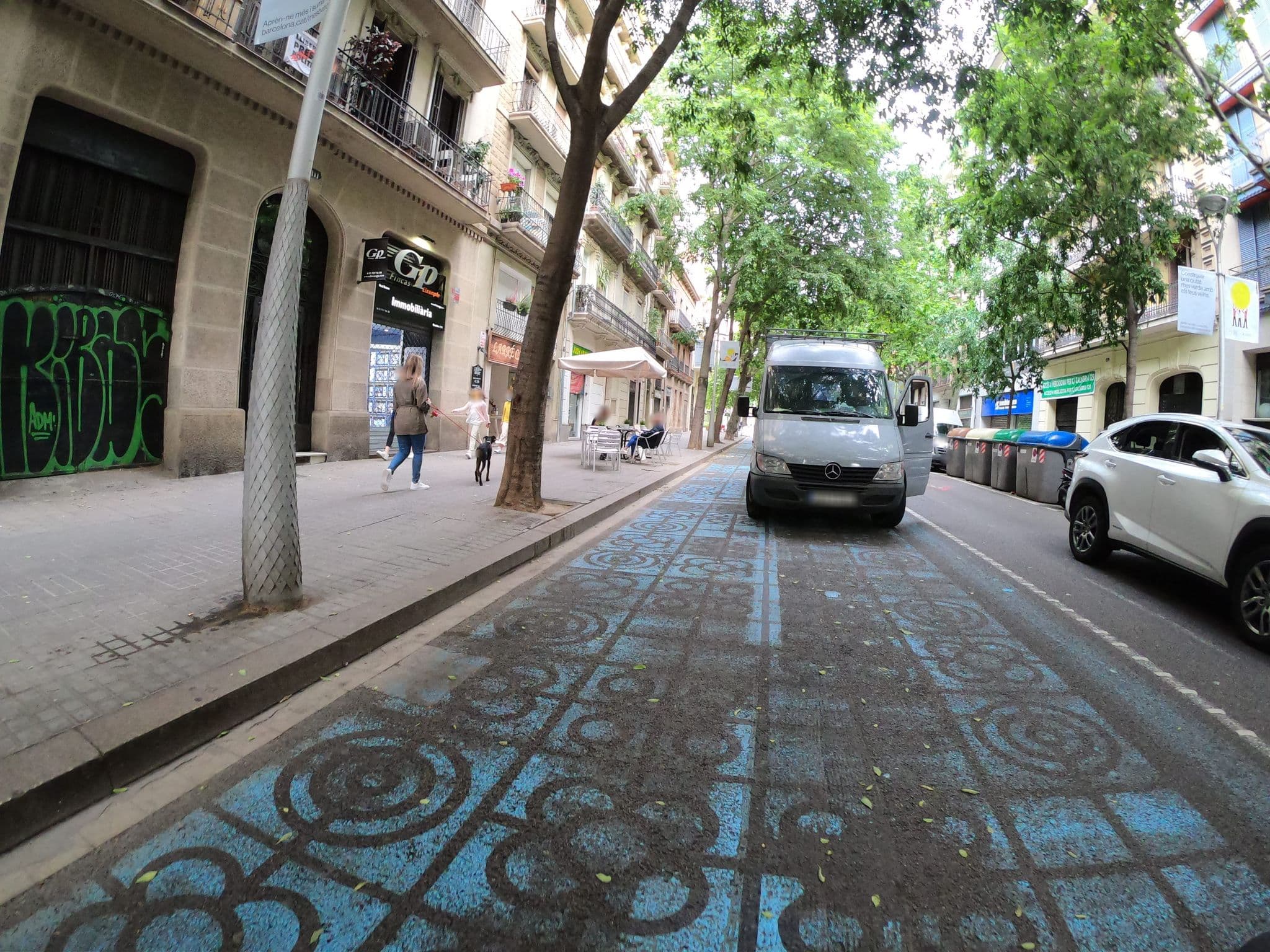 Street view near Sweet Inn Apartment, la Nova Esquerra de l'Eixample — © rubencarbonero (CC BY-SA · Mapillary)