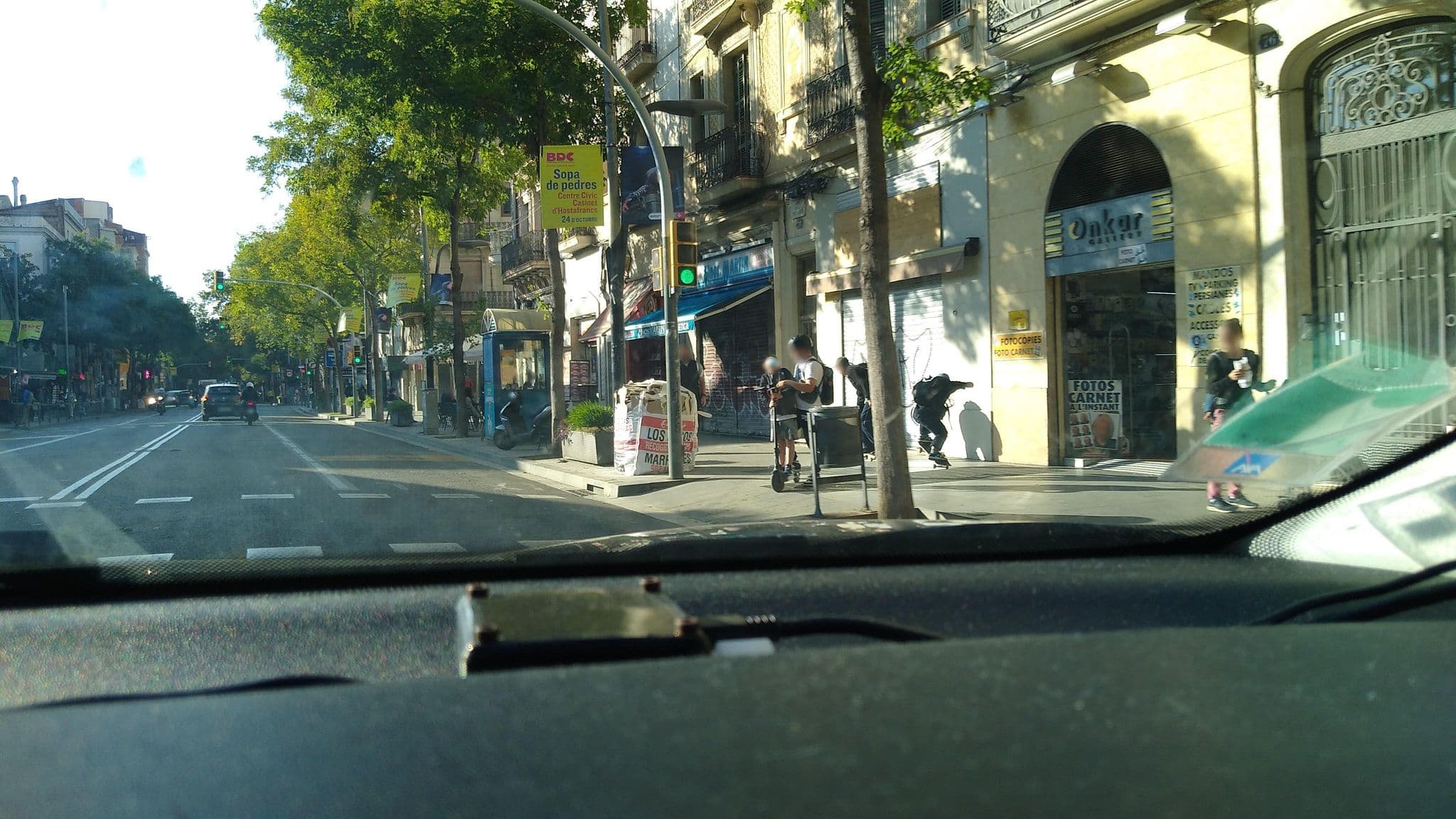 Street view near Habitat Apartments ADN, La Bordeta — © rhum (CC BY-SA · Mapillary)