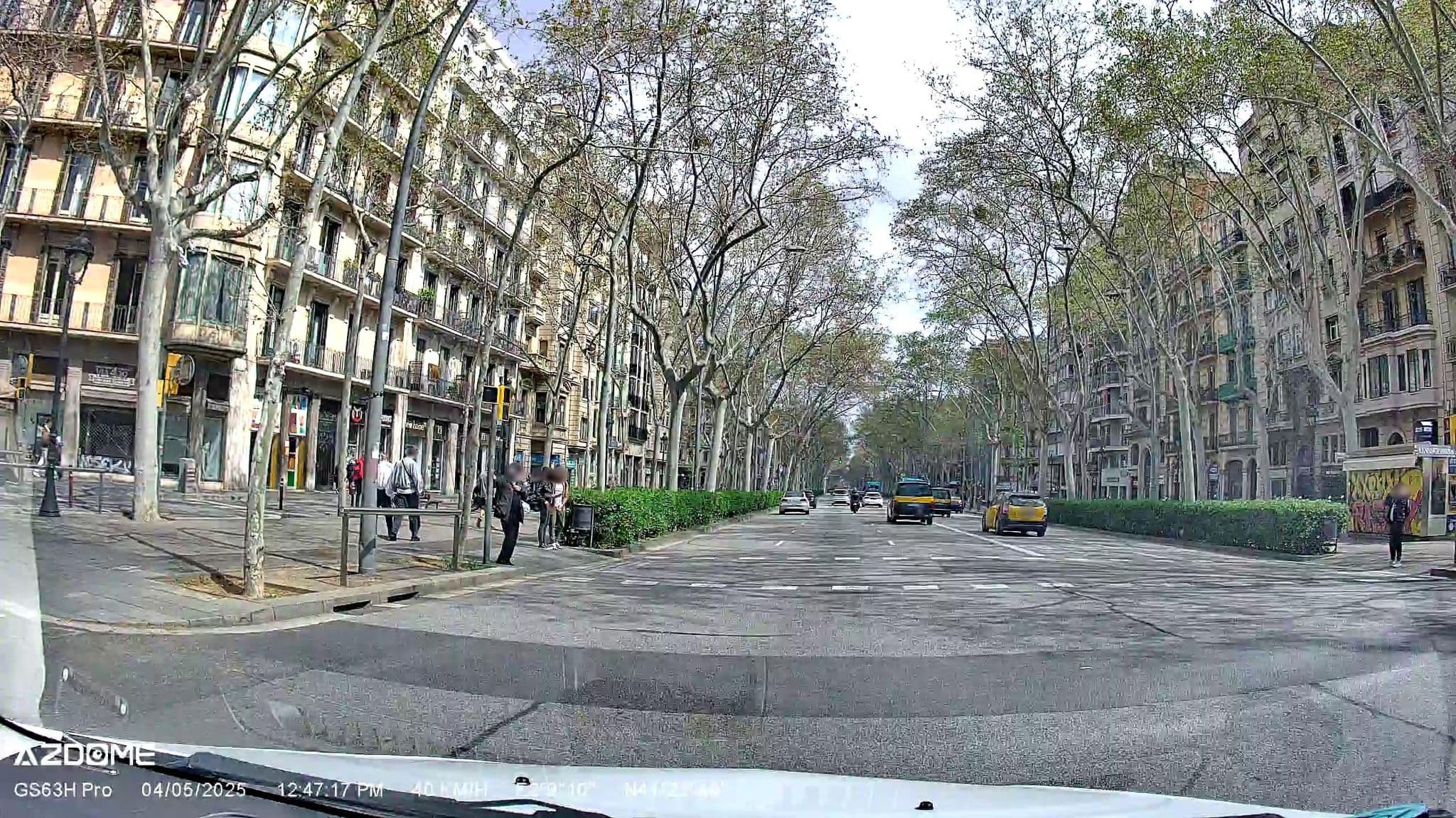 Street view near BCN Exaimple Hostel, Sant Antoni — © m_esp_32 (CC BY-SA · Mapillary)