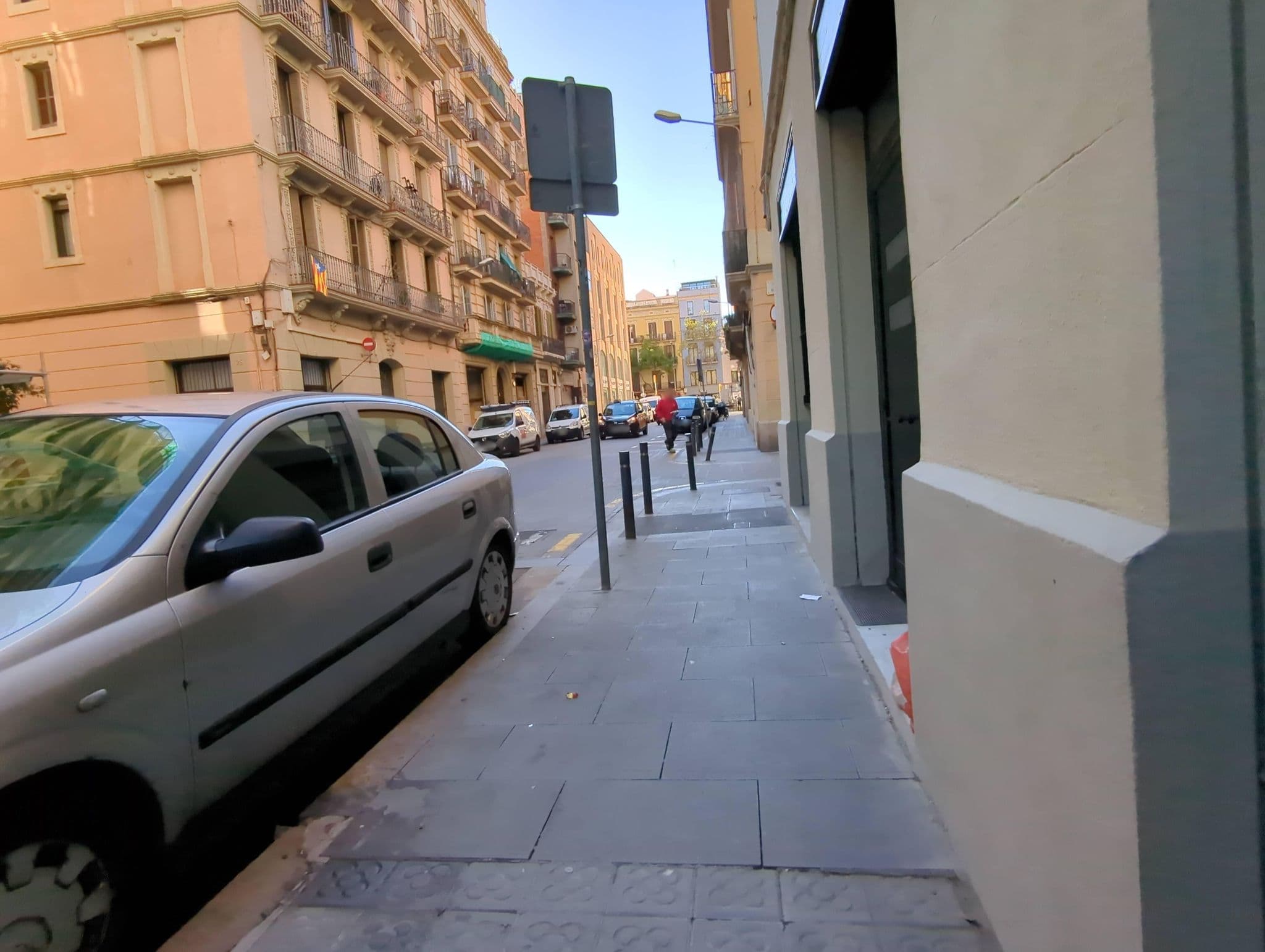 Street view near Happy People Plaza España Apartments, Sants — © miguel_andrade (CC BY-SA · Mapillary)