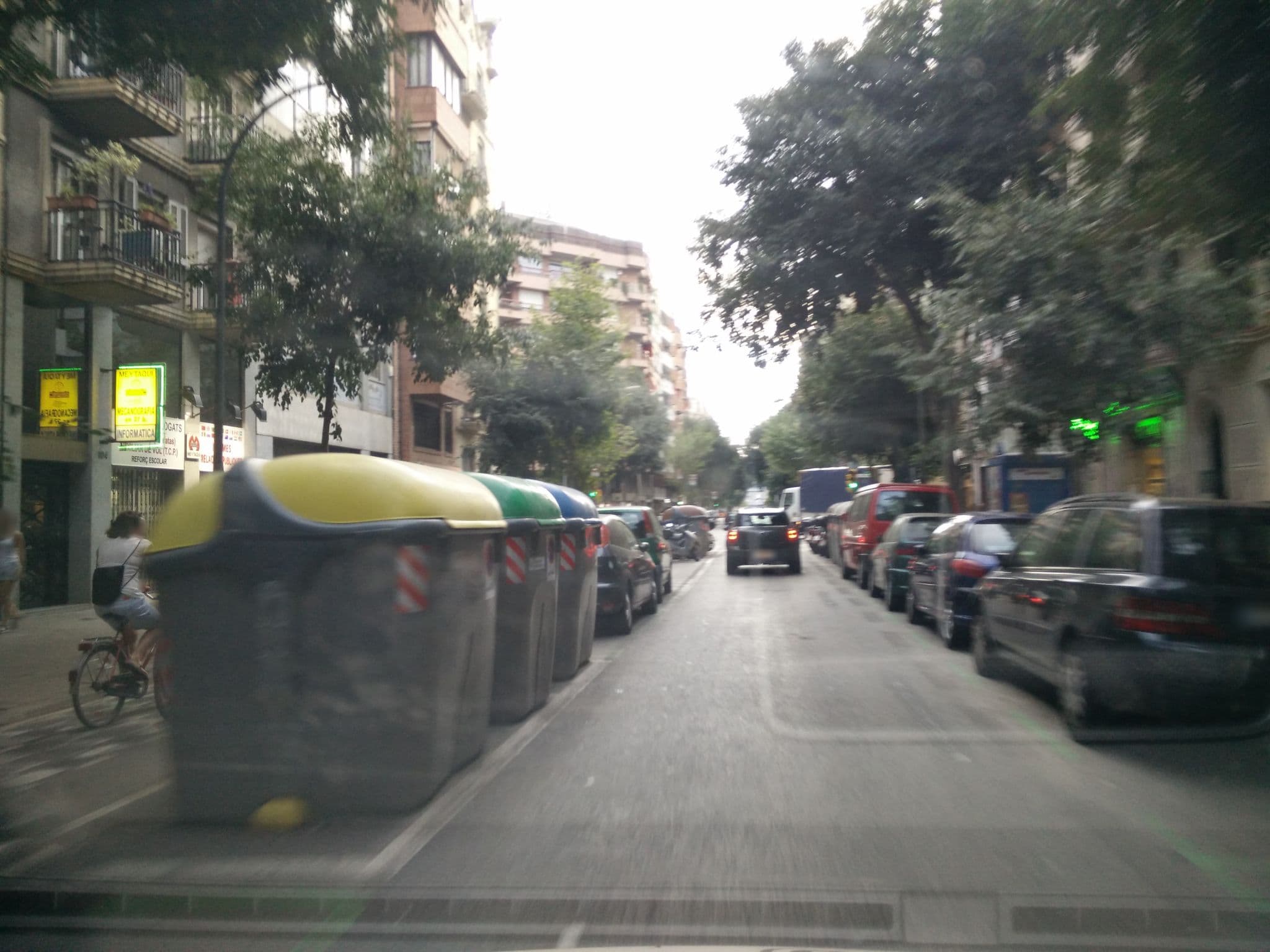 Street view near Cosmopolitan Boutique Hostal, la Nova Esquerra de l'Eixample — © ccossio (CC BY-SA · Mapillary)