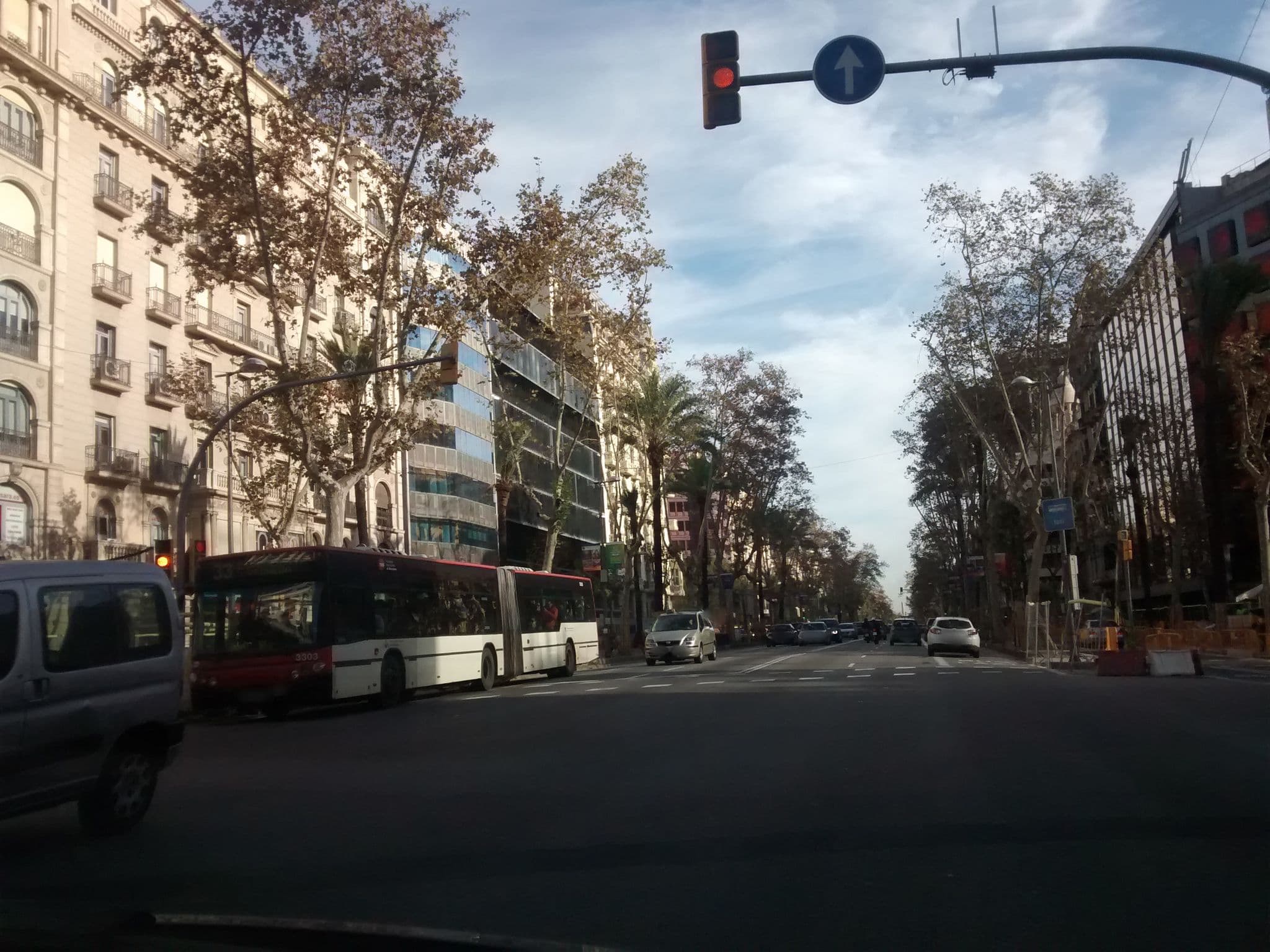 Street view near Principal B&B Barcelona, l'Antiga Esquerra de l'Eixample — © erielkhan (CC BY-SA · Mapillary)
