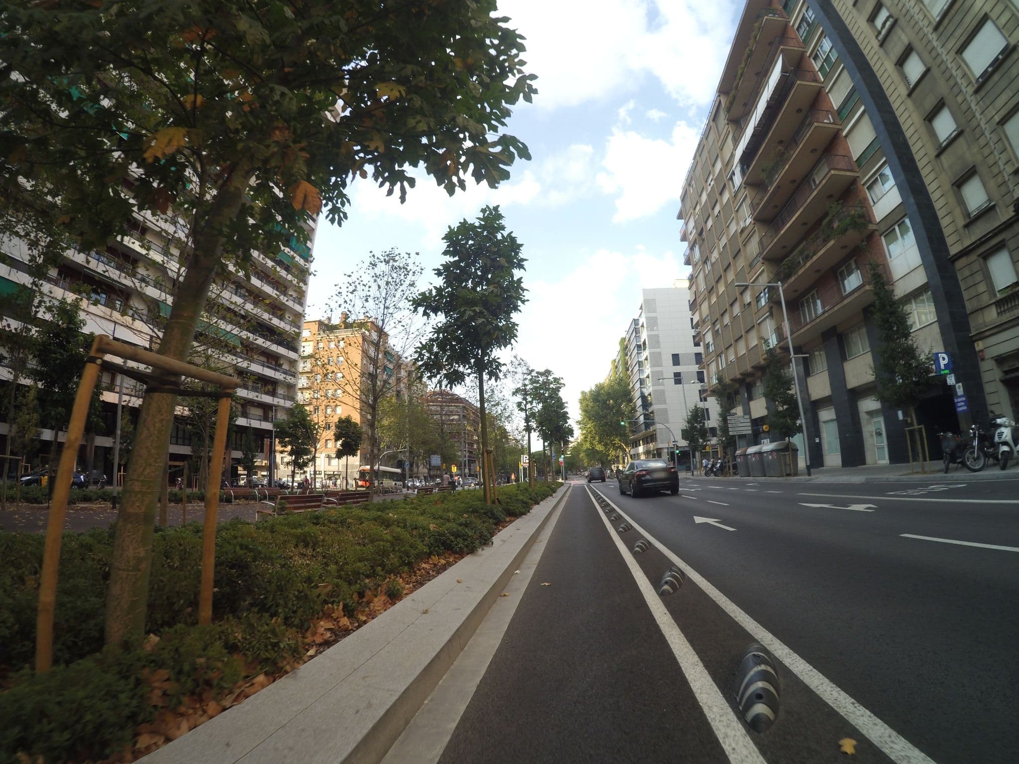Street view near Salsas & Co, Sant Gervasi - Galvany — © pstng (CC BY-SA · Mapillary)