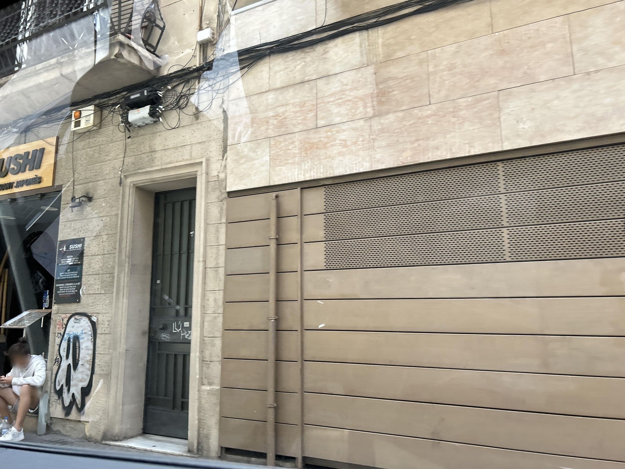 Street view near Aparthotel Balmes, Gràcia — © TristanM17 (CC BY-SA · Mapillary)