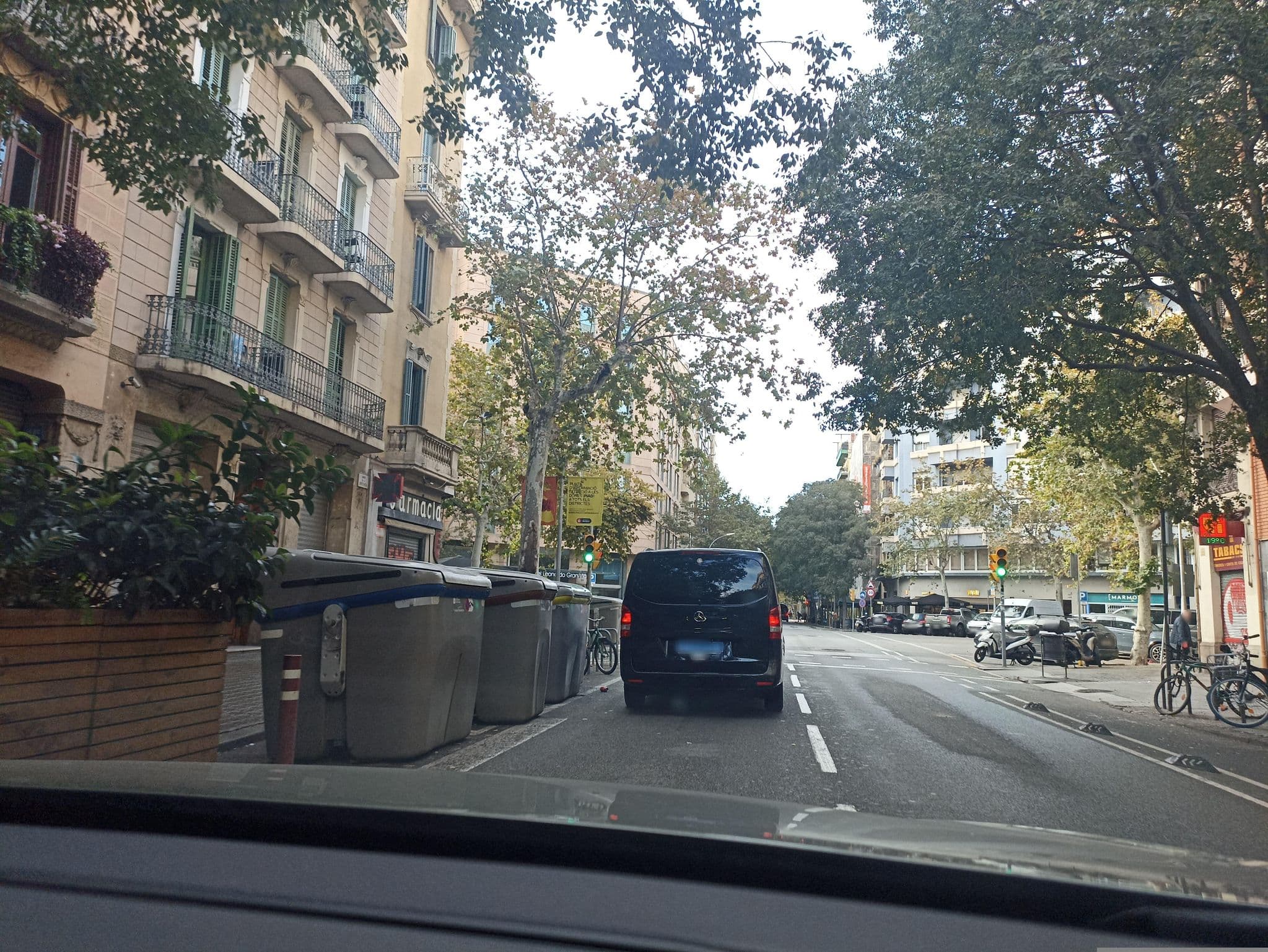 Street view near B&BARCELONA, Sant Antoni — © toniserra (CC BY-SA · Mapillary)