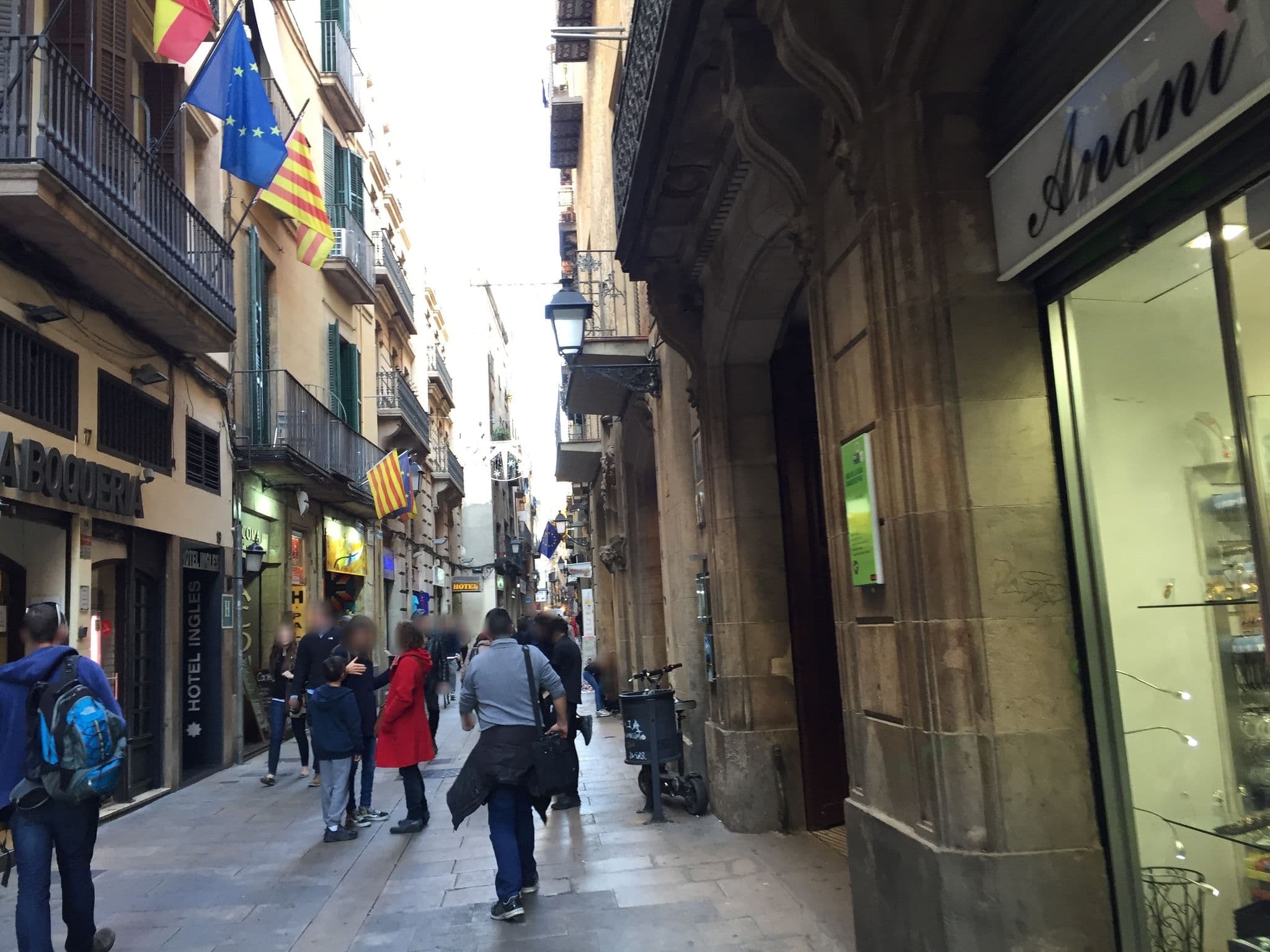 Street view near Hostal Palermo, Ciutat Vella — © richlv (CC BY-SA · Mapillary)