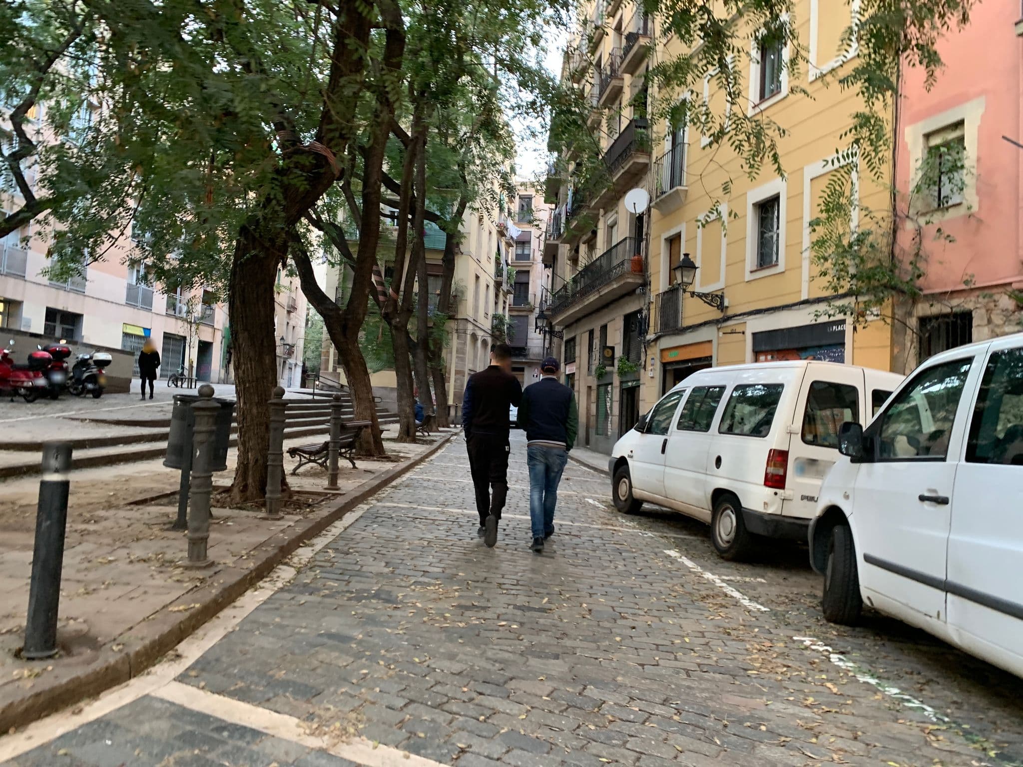 Street view near Art Hostal, Sant Pere, Santa Caterina i La Ribera — © egorka (CC BY-SA · Mapillary)
