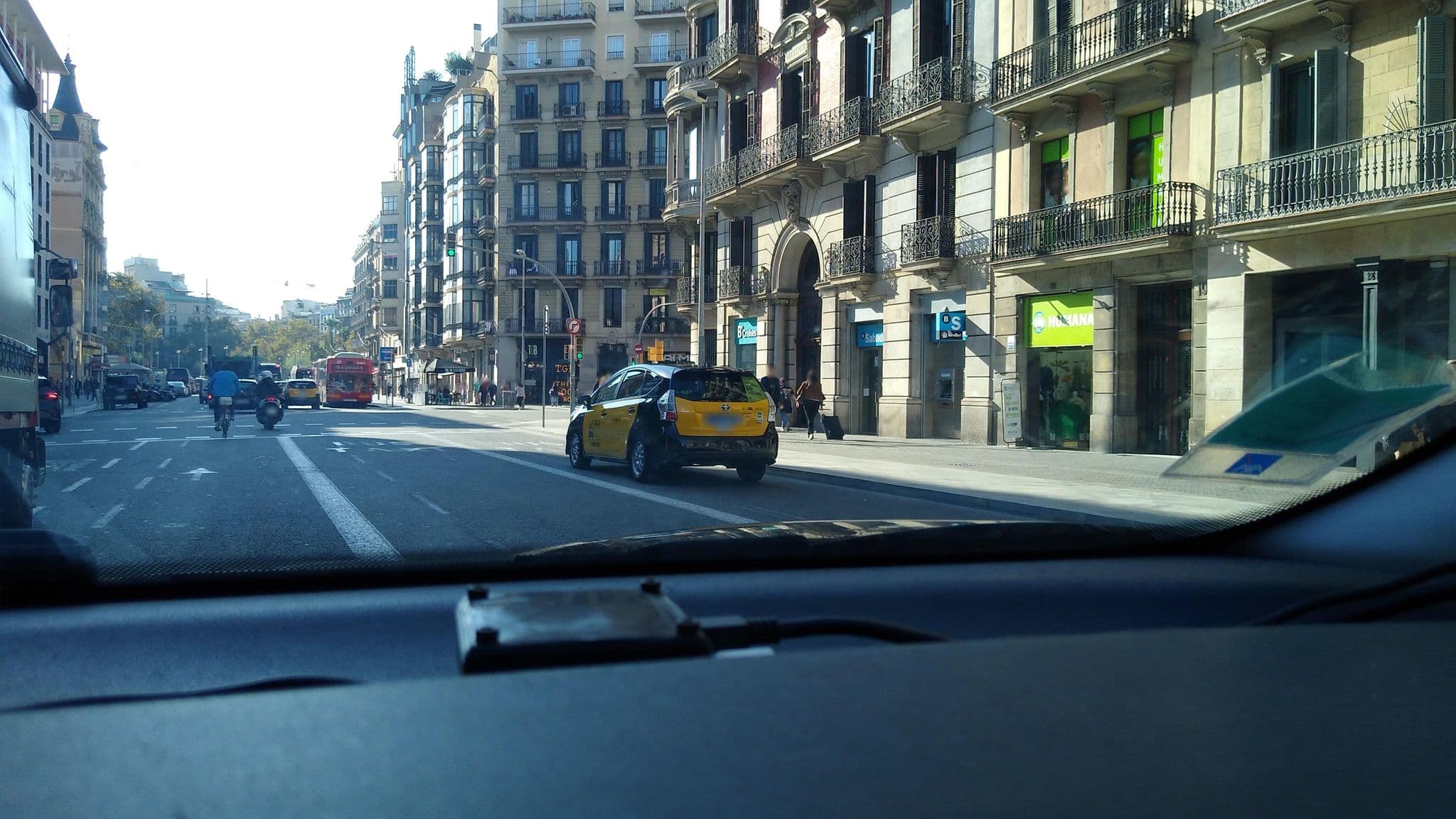 Street view near APTBCN Super Balmes Guest House, Eixample — © rhum (CC BY-SA · Mapillary)