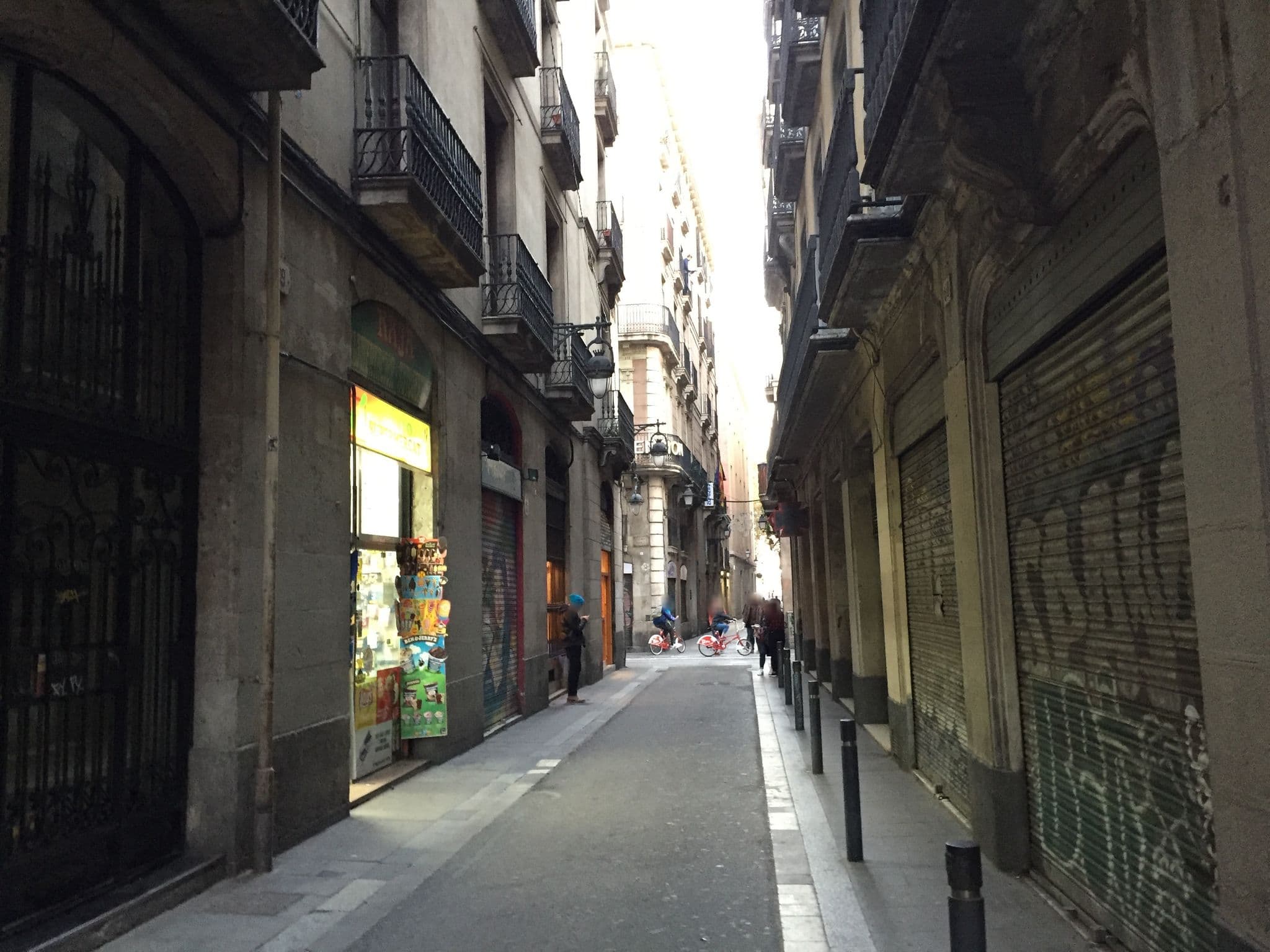 Street view near Pension Hotel, Barri Gòtic — © richlv (CC BY-SA · Mapillary)