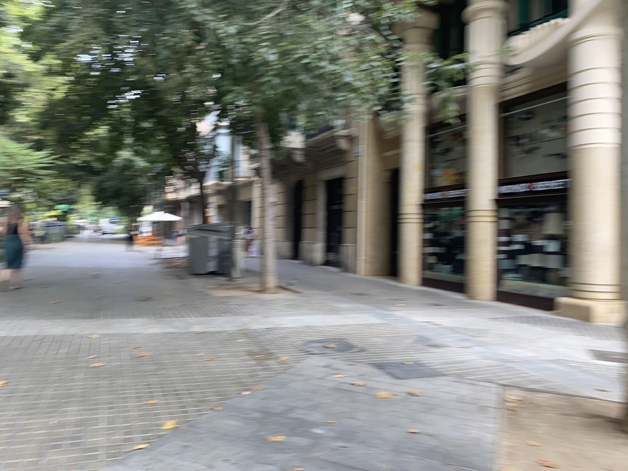 Street view near Barcelona Center Muntaner (Casa De Ricardo), Barcelona — © cyclestreets (CC BY-SA · Mapillary)
