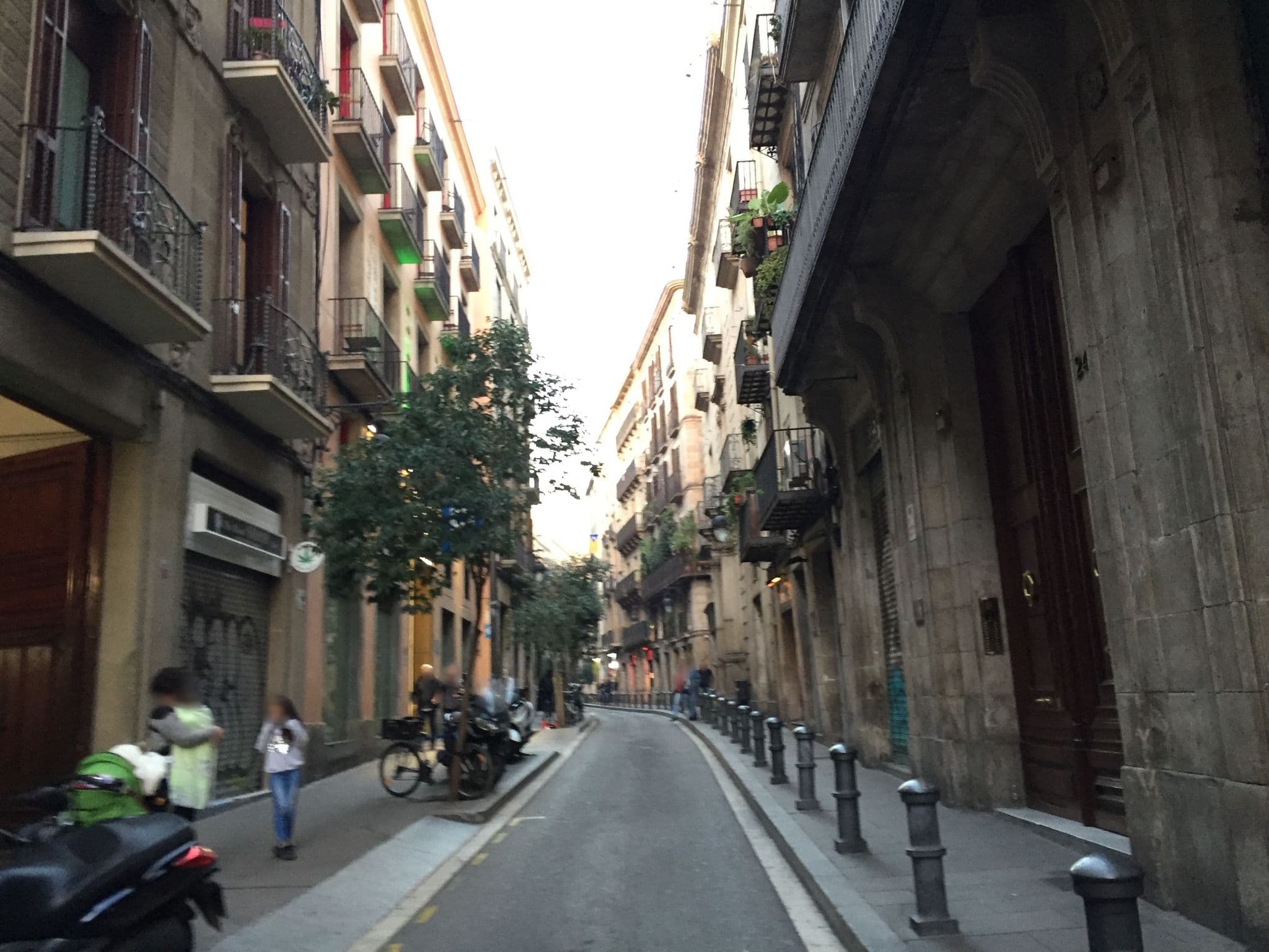 Street view near Barcelona 4 Fun Hostel, Barri Gòtic — © richlv (CC BY-SA · Mapillary)