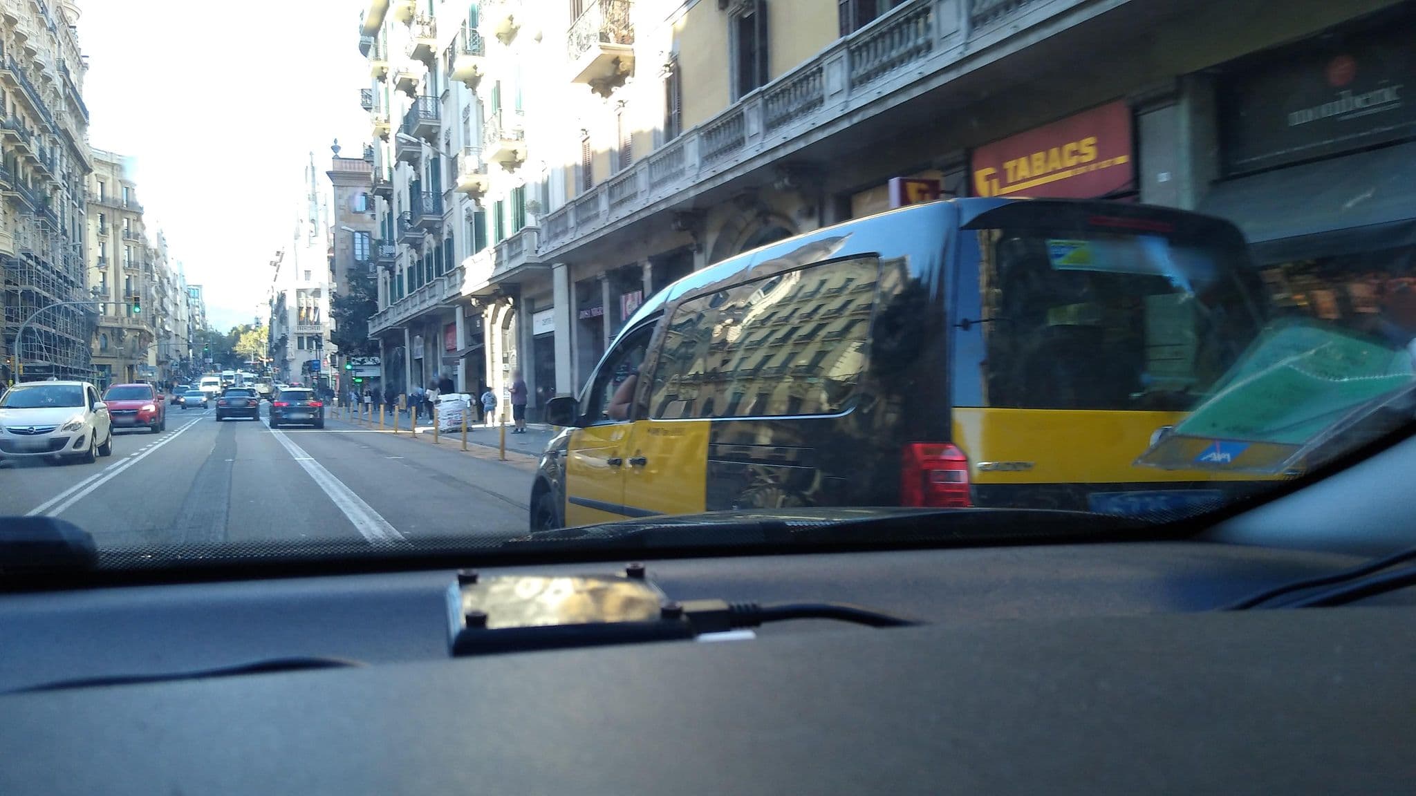 Street view near B&B Born, Barri Gòtic — © rhum (CC BY-SA · Mapillary)