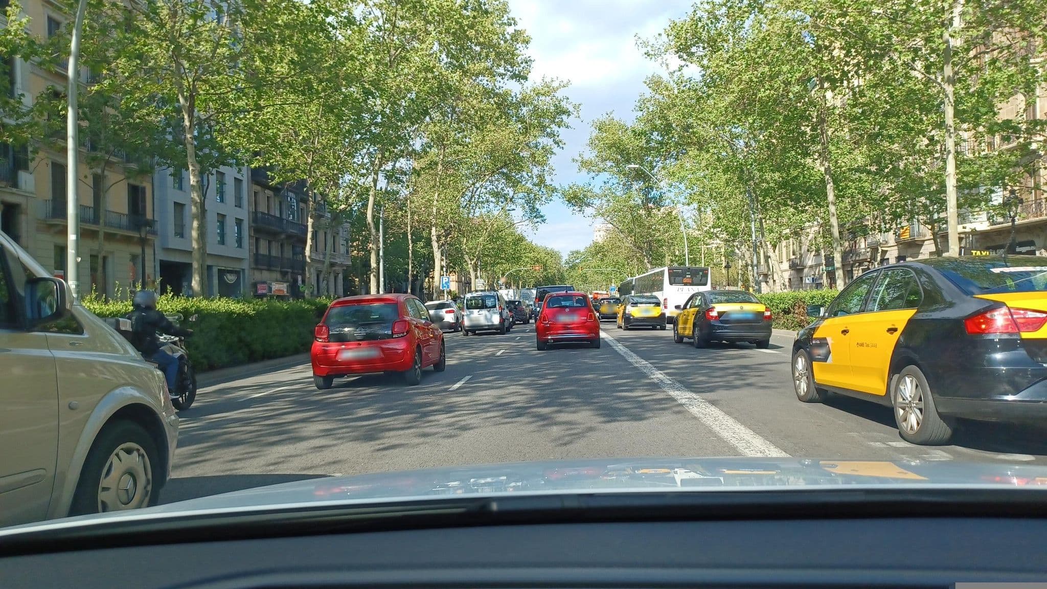 Street view near Pension** Eos, Eixample — © normanm (CC BY-SA · Mapillary)