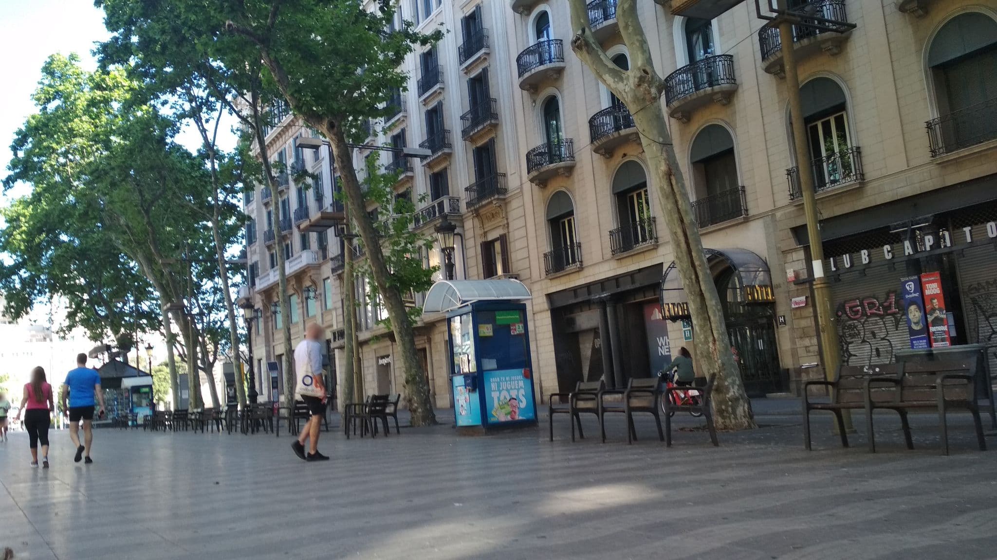 Street view near Hotel Casa Volver, el Raval — © toniserra (CC BY-SA · Mapillary)