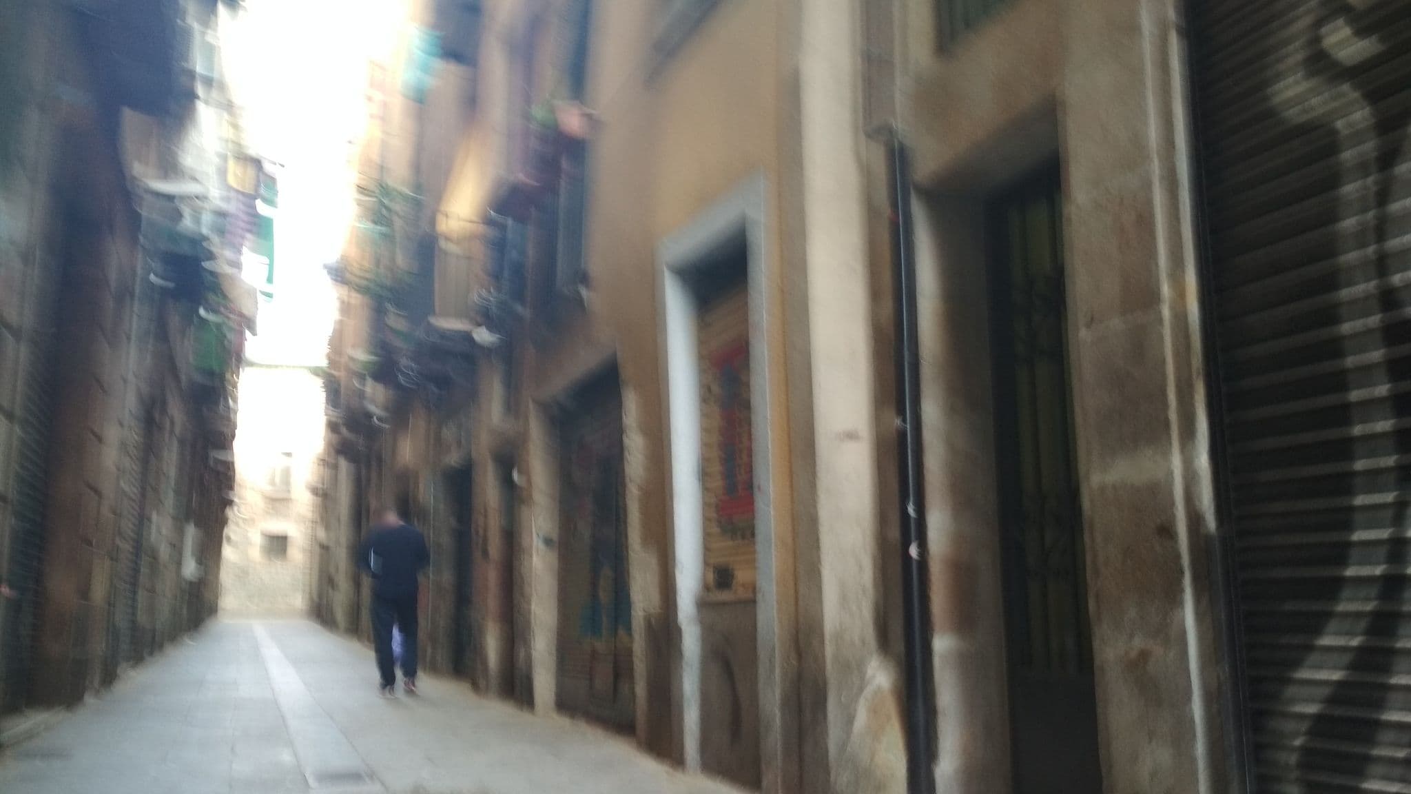 Street view near Bellavista, el Raval — © toniserra (CC BY-SA · Mapillary)