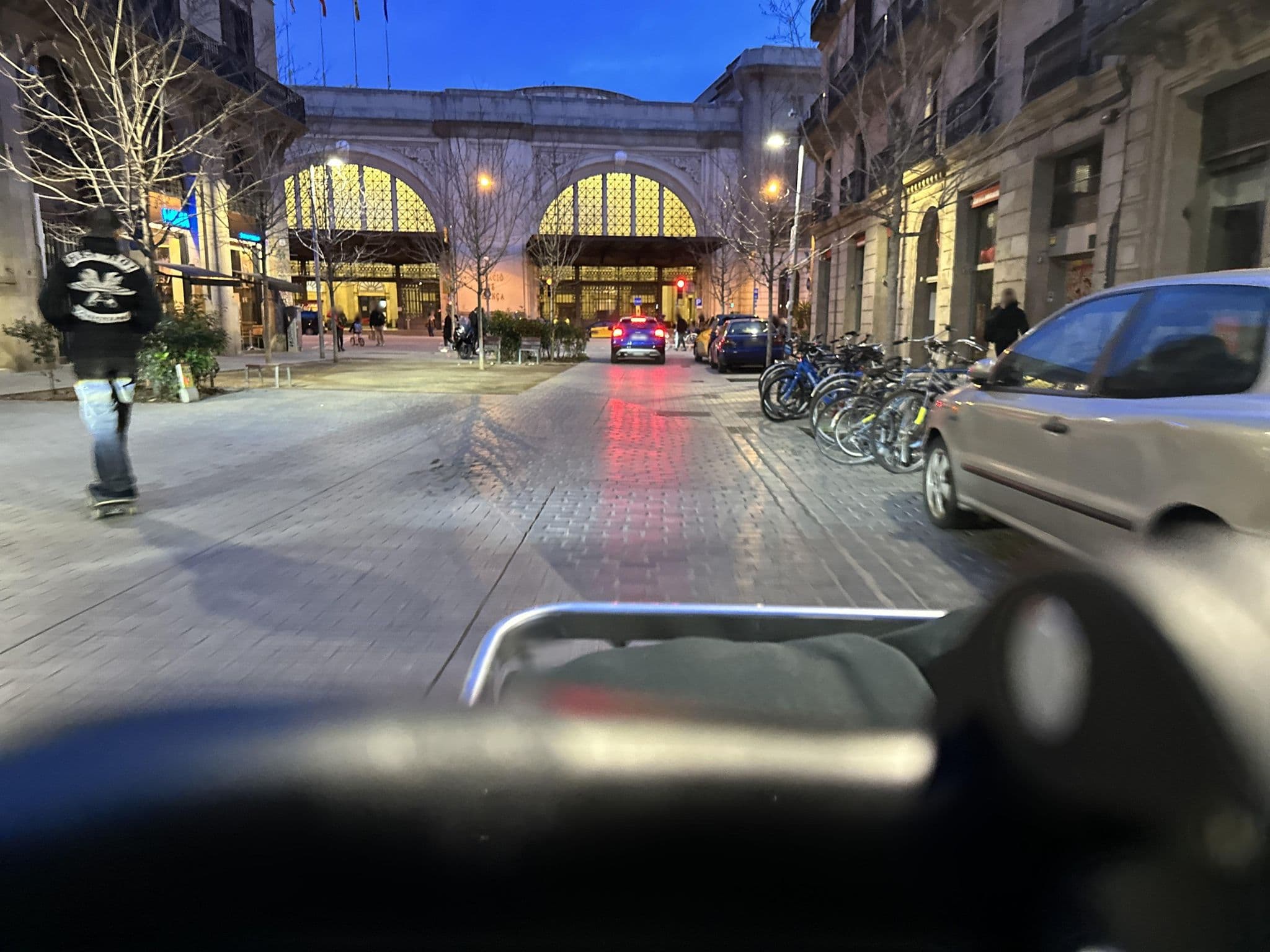 Street view near Pensión Port Bou, Sant Pere, Santa Caterina i La Ribera — © RSTQ (CC BY-SA · Mapillary)