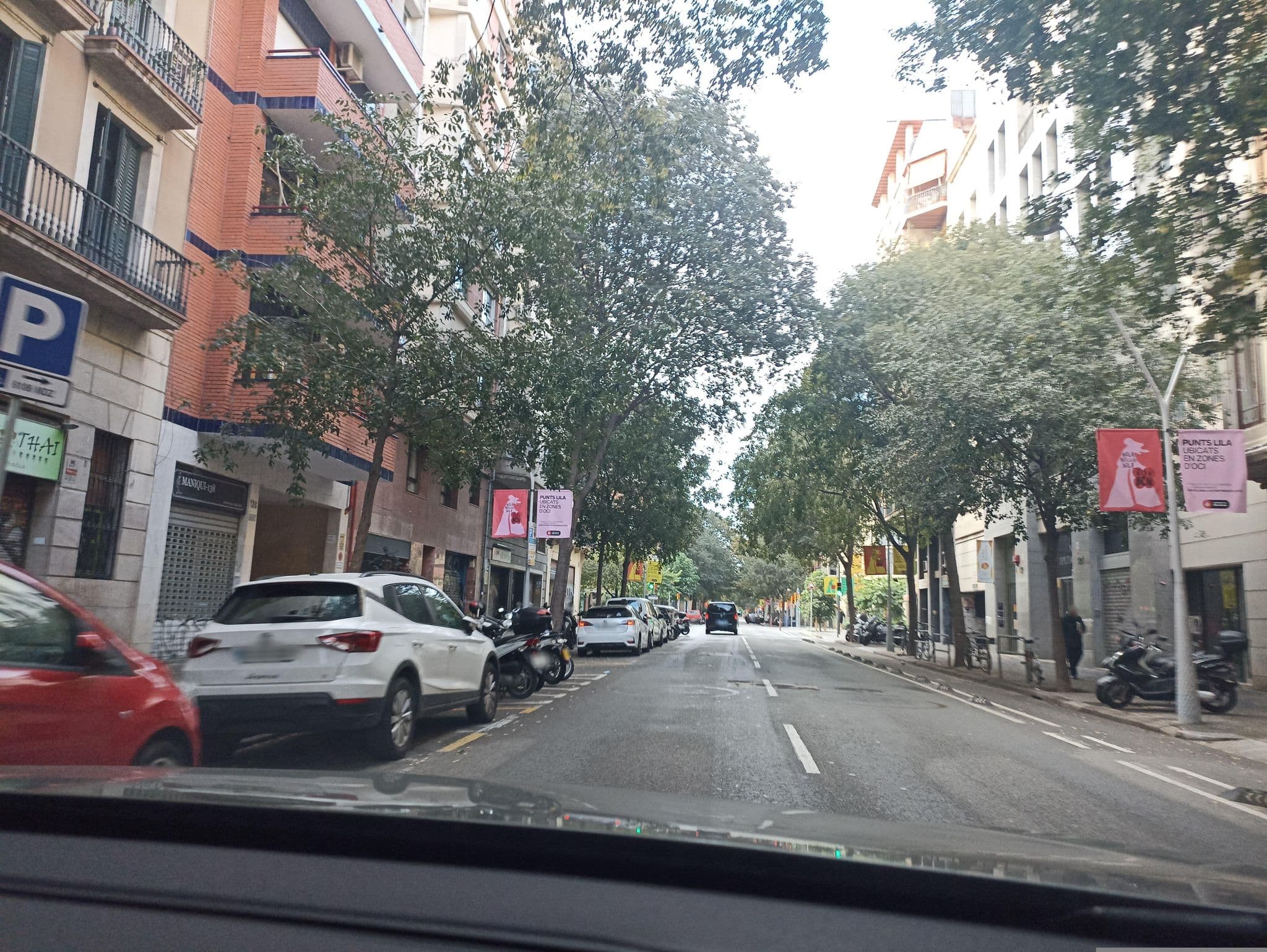 Street view near Hotel Del Comte Barcelona, Sant Antoni — © toniserra (CC BY-SA · Mapillary)